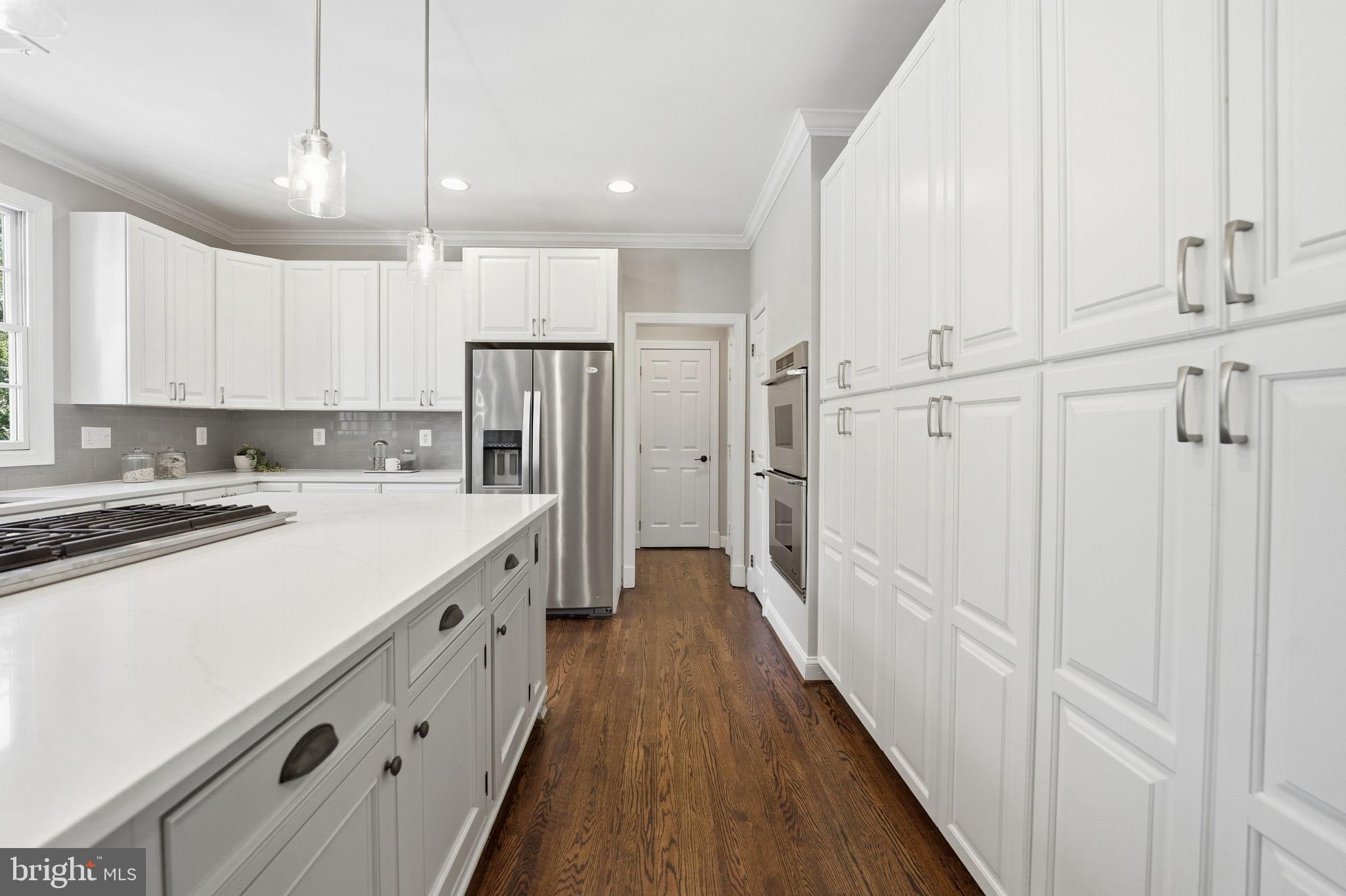 MCLEAN HUNDRED - Residential