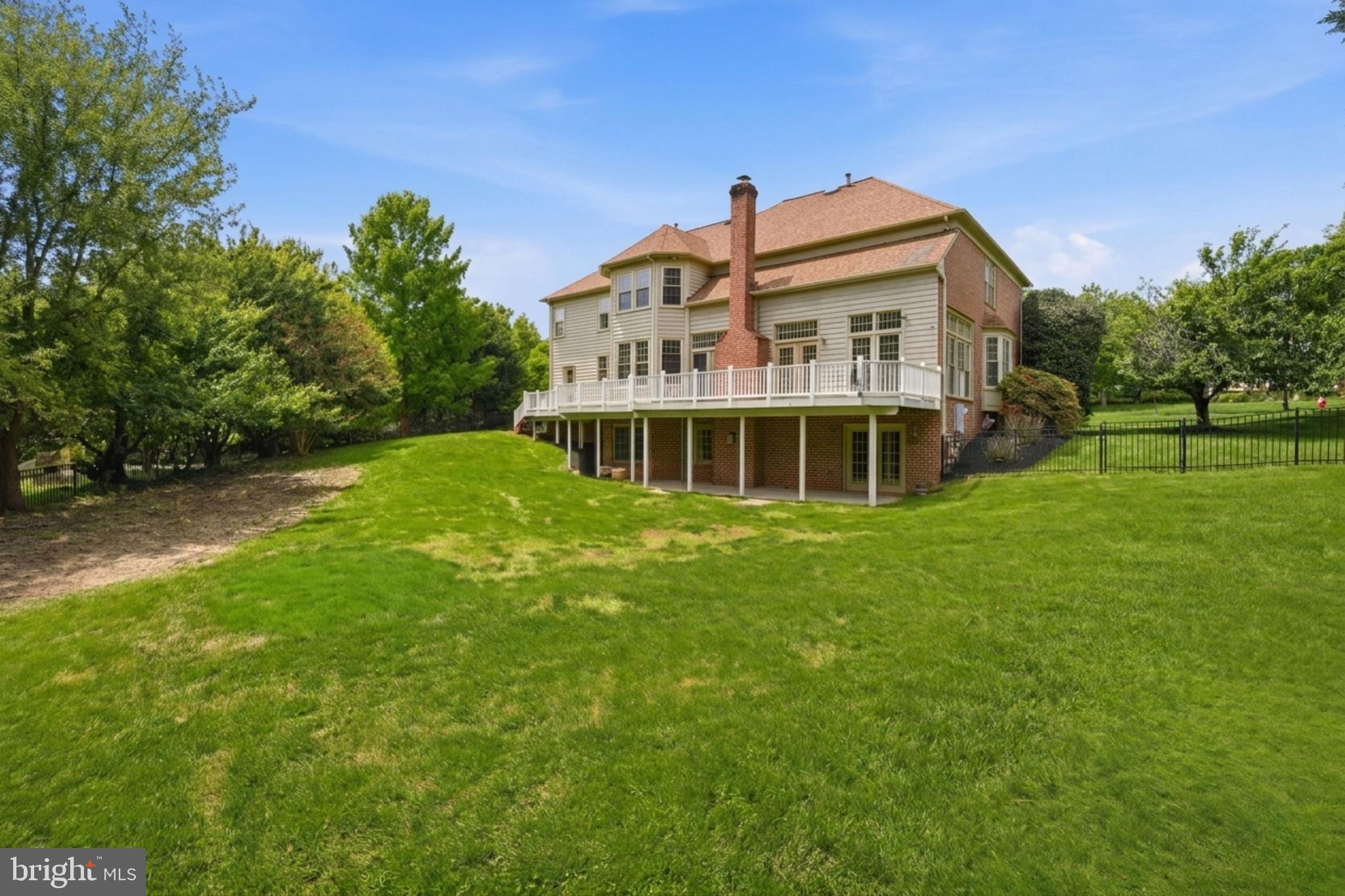 MCLEAN HUNDRED - Residential