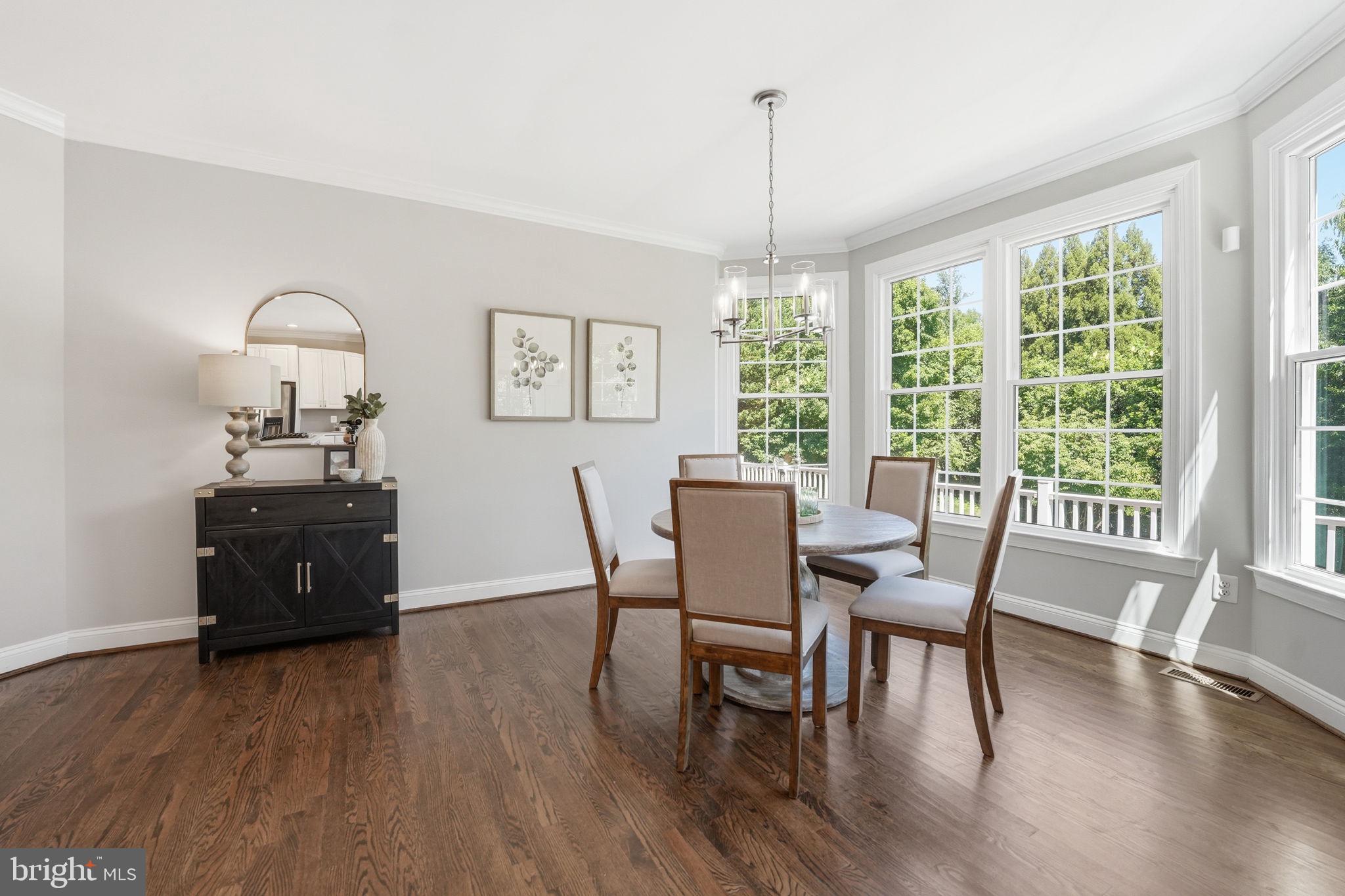 MCLEAN HUNDRED - Residential