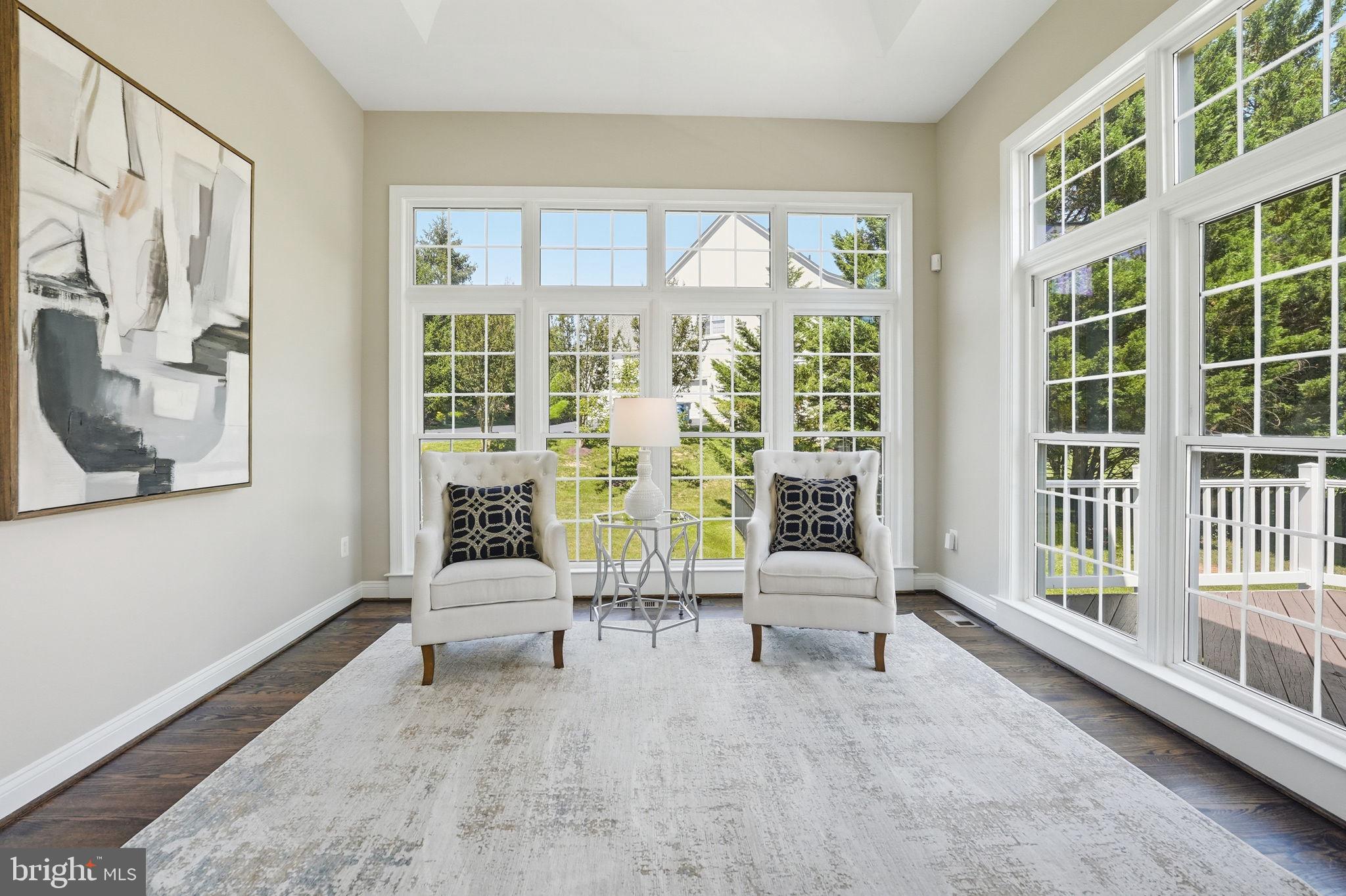 MCLEAN HUNDRED - Residential