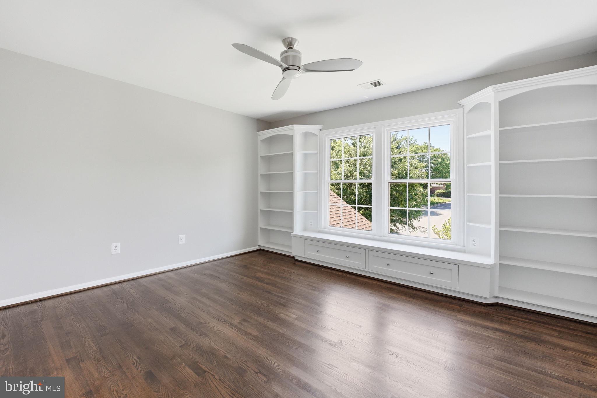 MCLEAN HUNDRED - Residential