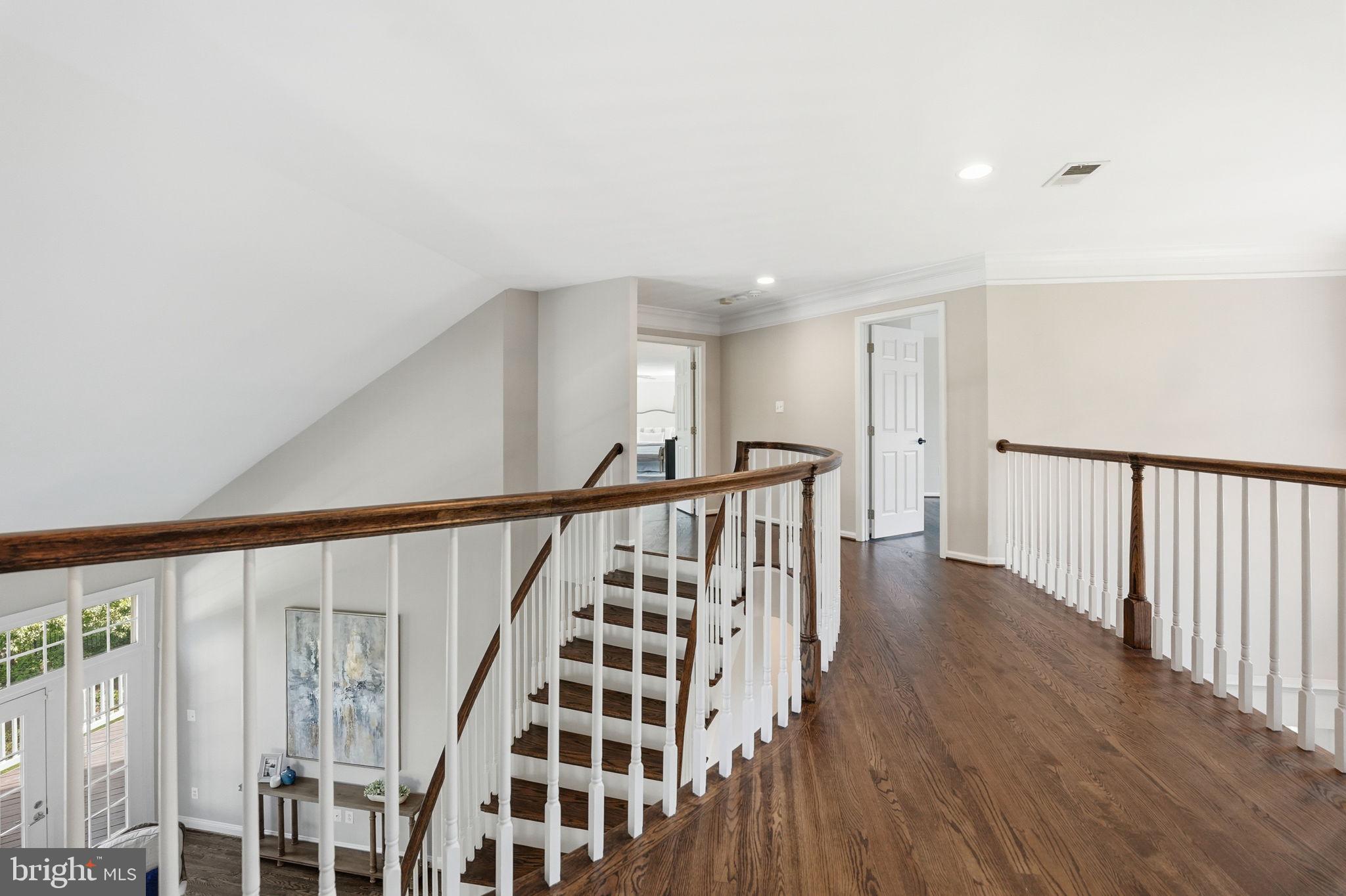 MCLEAN HUNDRED - Residential