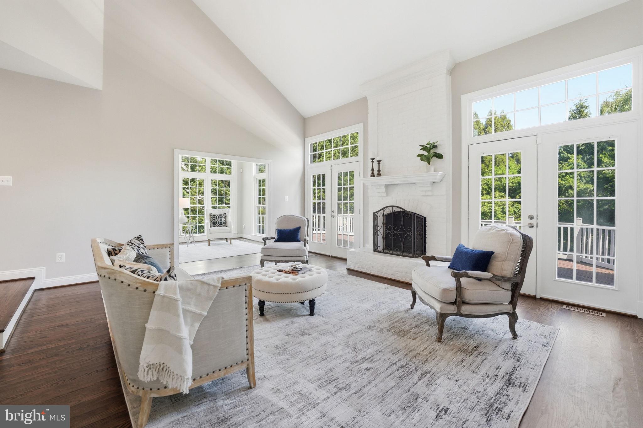 MCLEAN HUNDRED - Residential