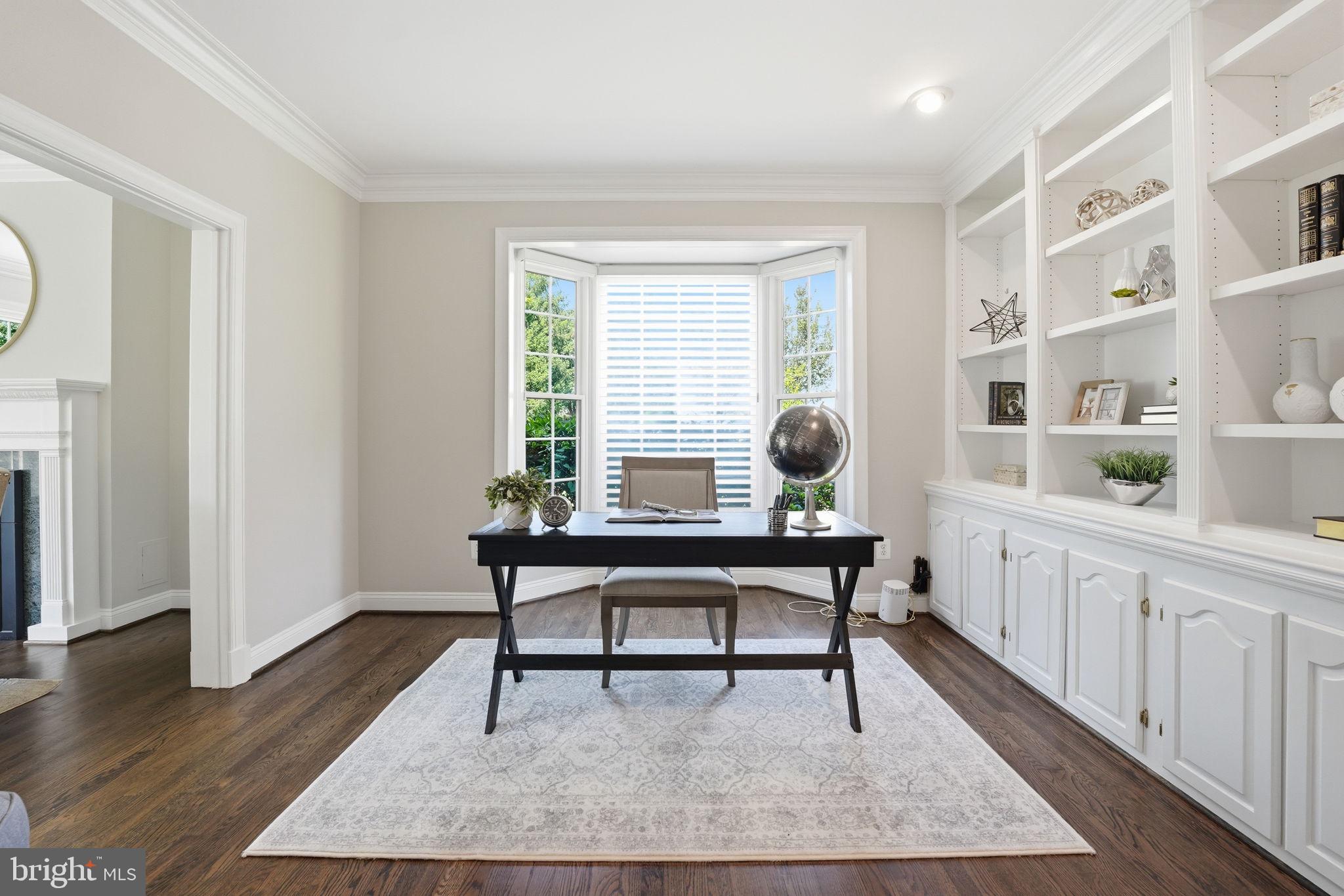 MCLEAN HUNDRED - Residential