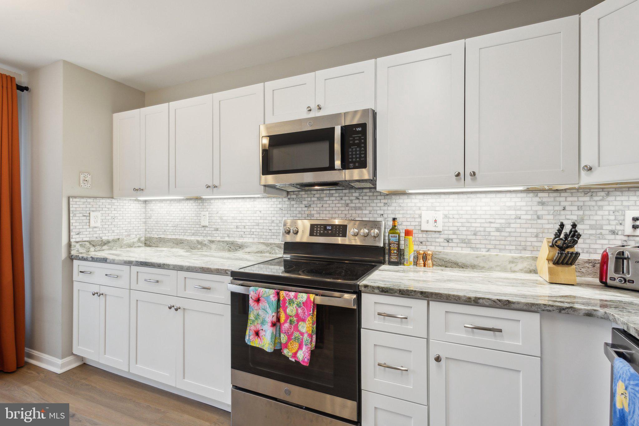 COURTS AT STAFFORD - Residential Lease