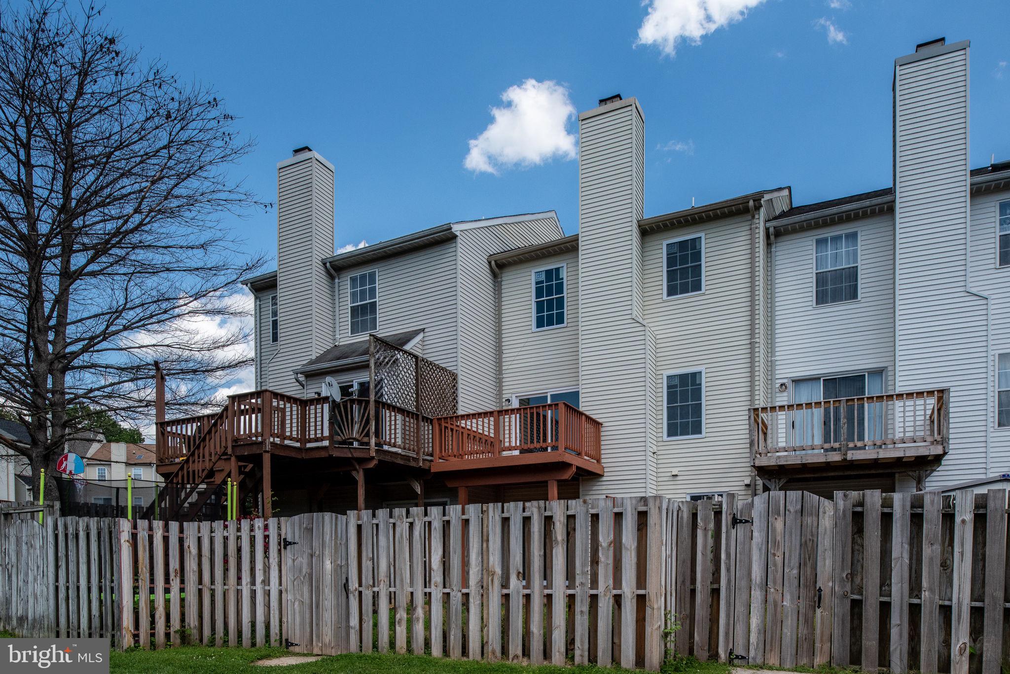 COURTS AT STAFFORD - Residential Lease