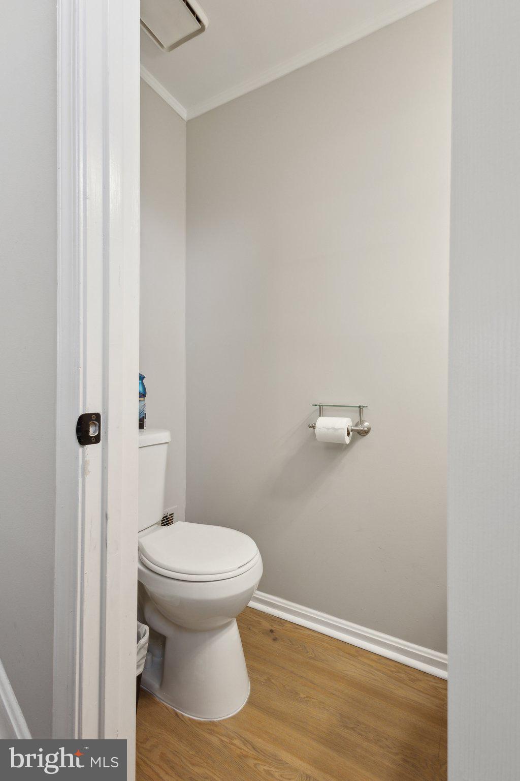 COURTS AT STAFFORD - Residential Lease