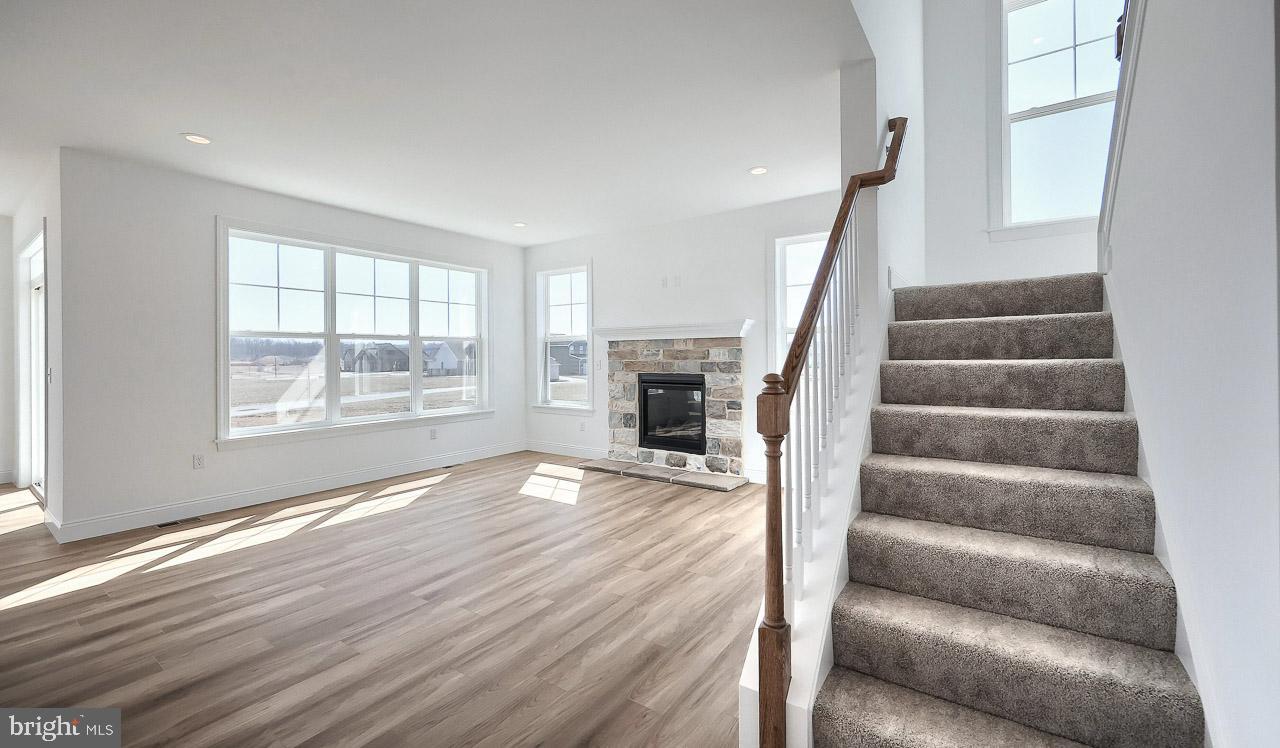 WRIGHT'S LANDING - Residential