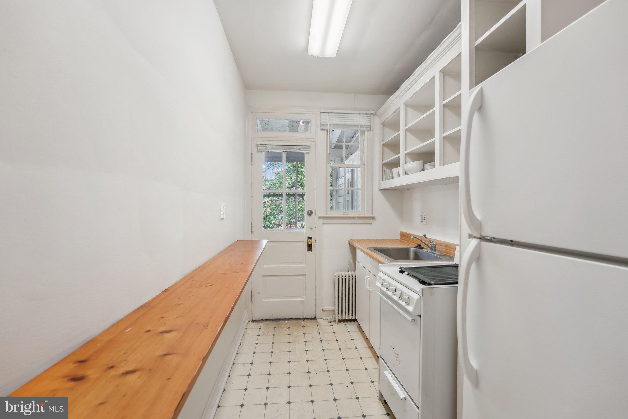 GLOVER PARK - Residential Income