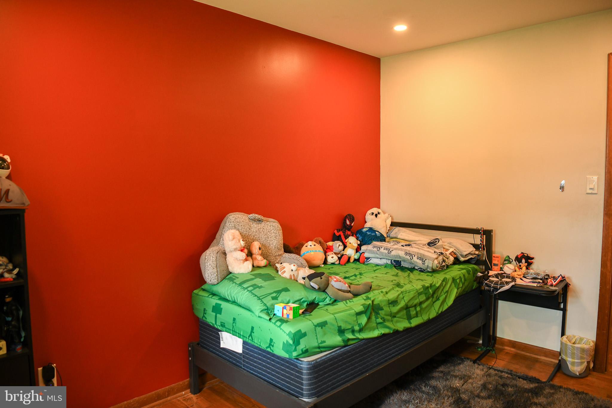 OAKWOOD PARK - Residential