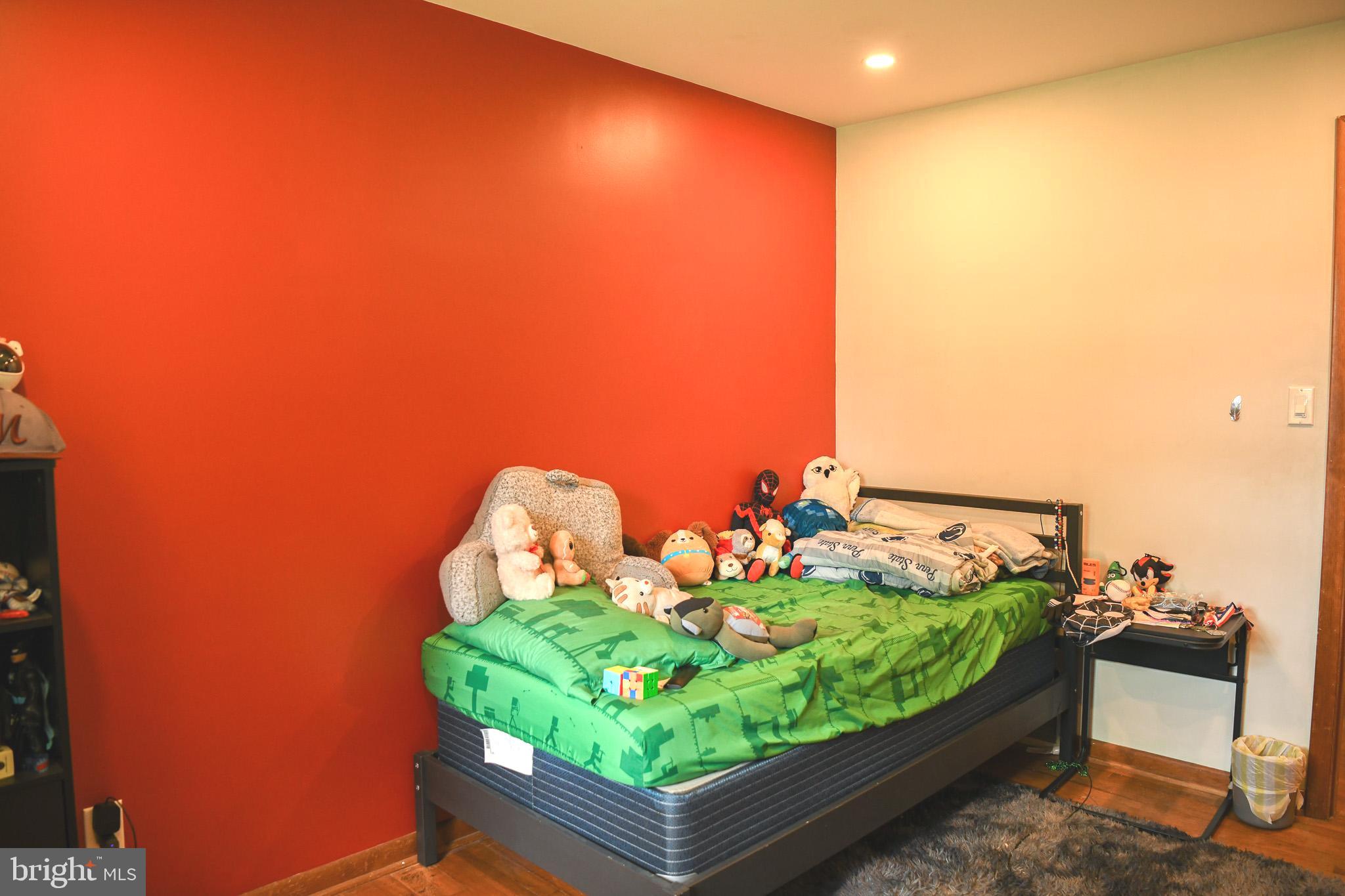 OAKWOOD PARK - Residential