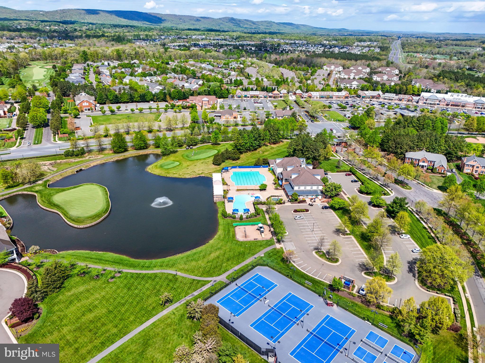 DOMINION VALLEY COUNTRY CLUB - Residential