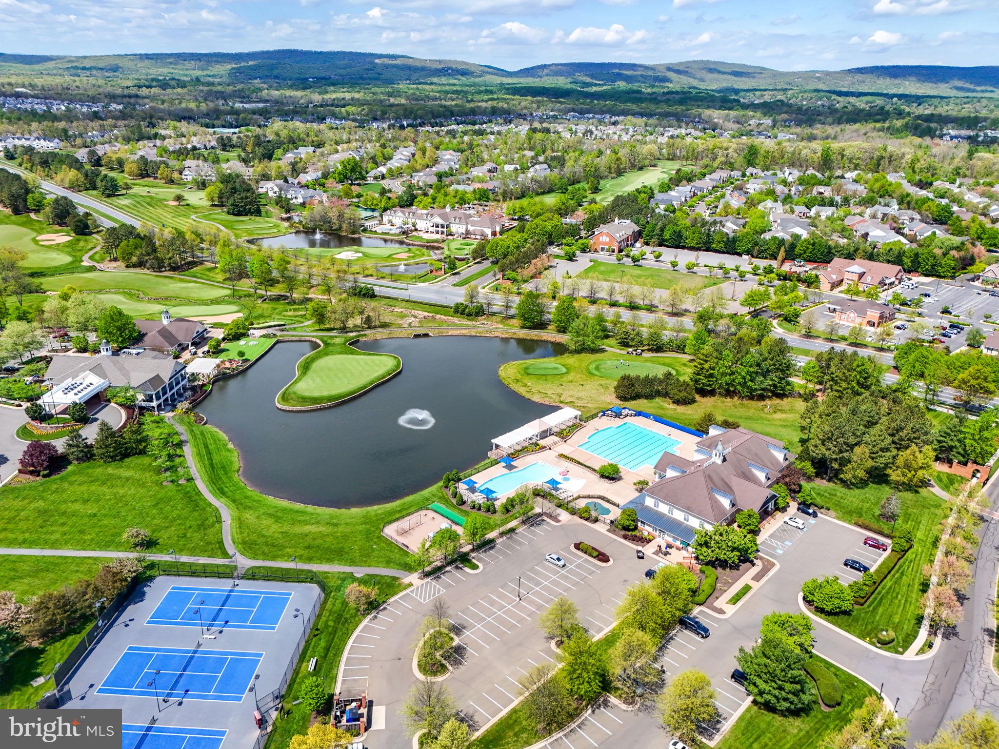 DOMINION VALLEY COUNTRY CLUB - Residential