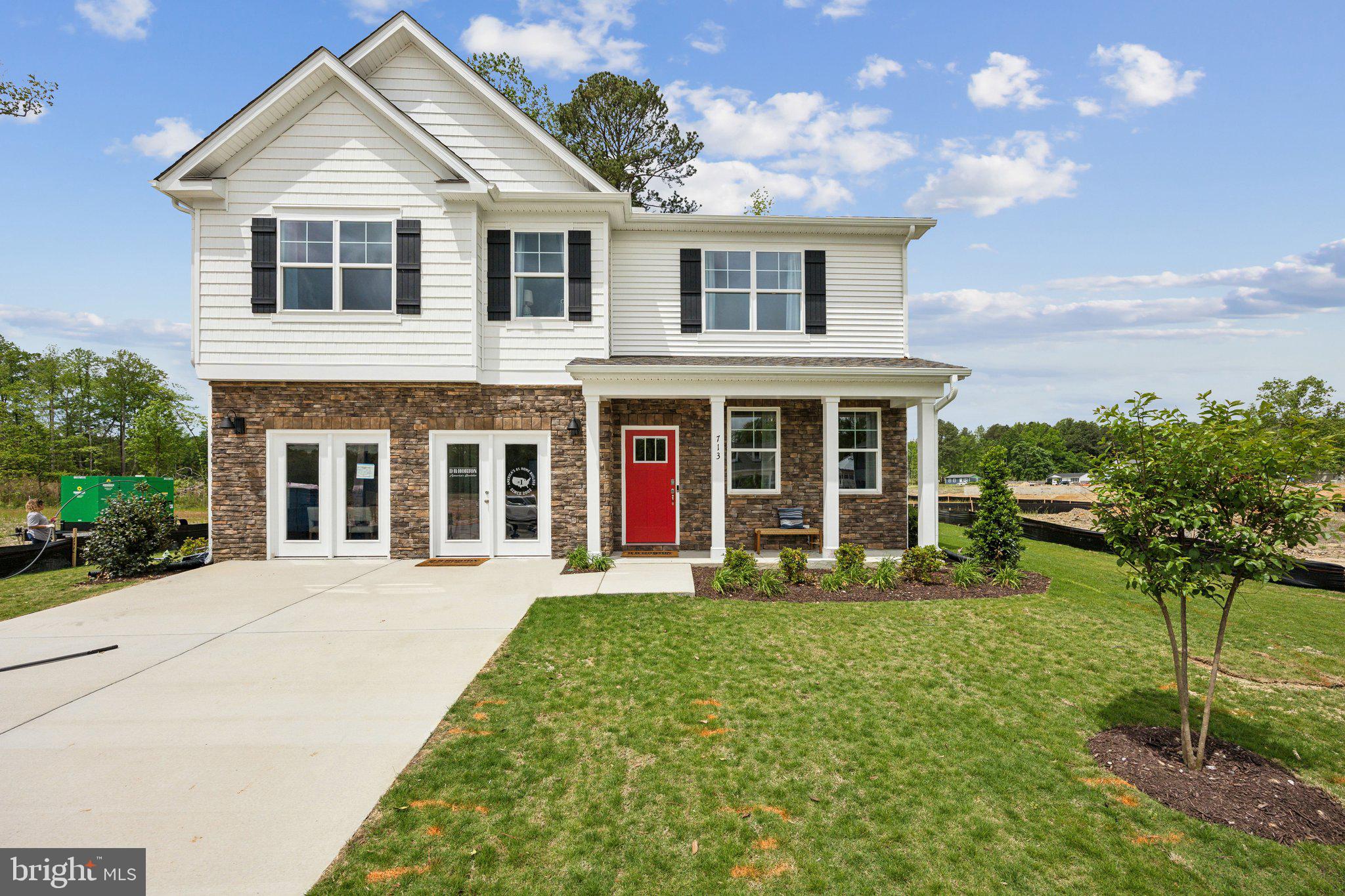 LADYSMITH VILLAGE - Residential