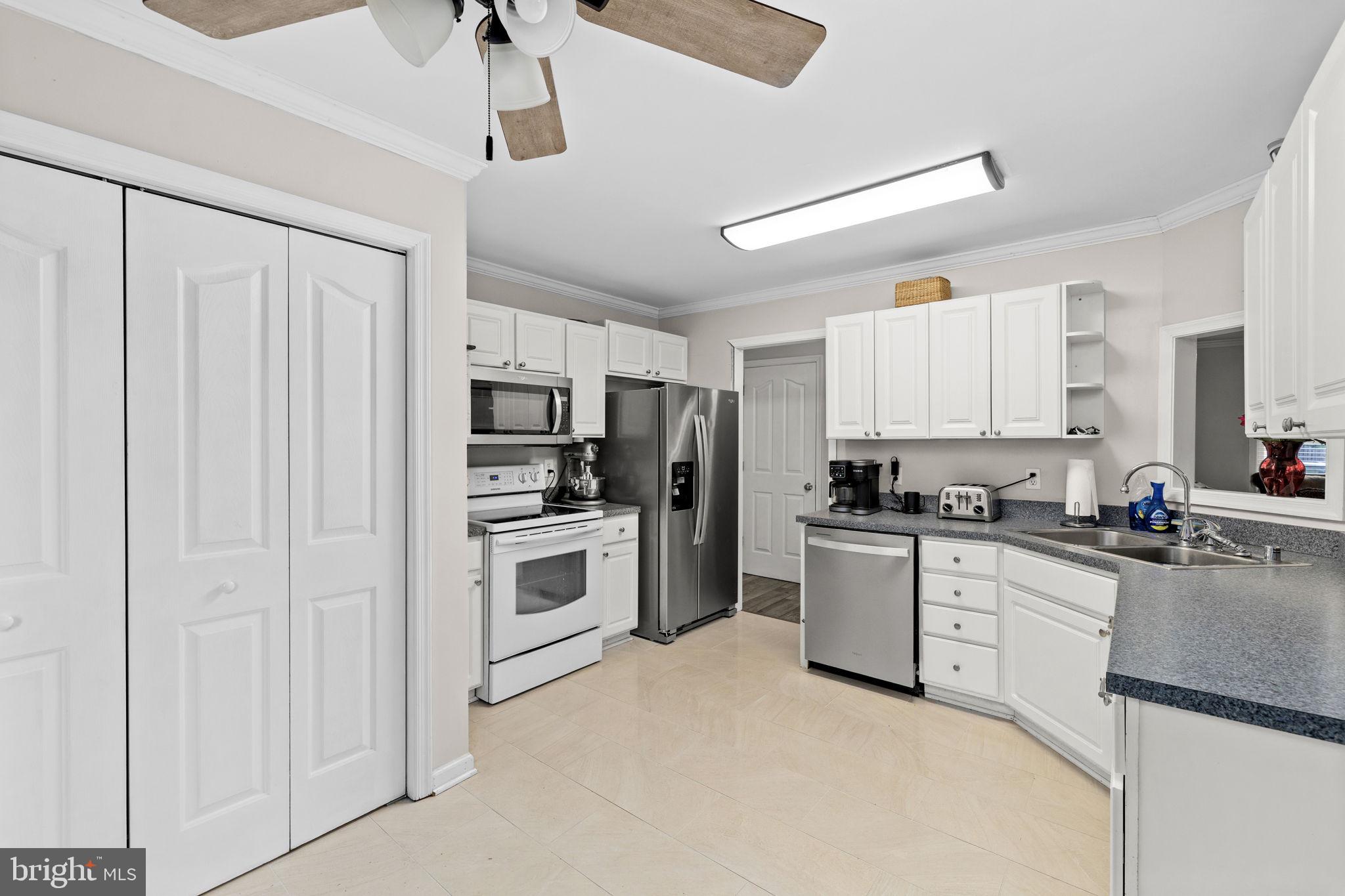 SOUTH OAKS - Residential