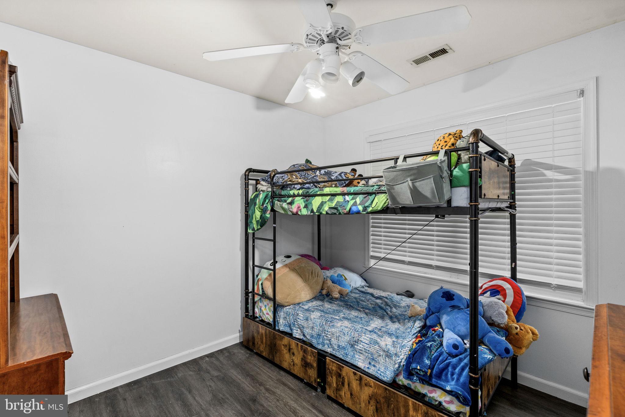 SOUTH OAKS - Residential