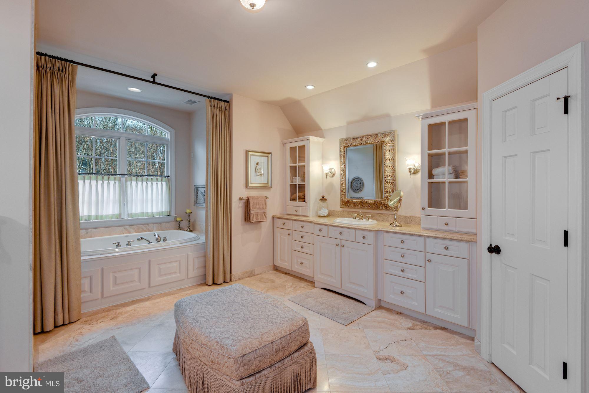 PINDELL WOODS - Residential
