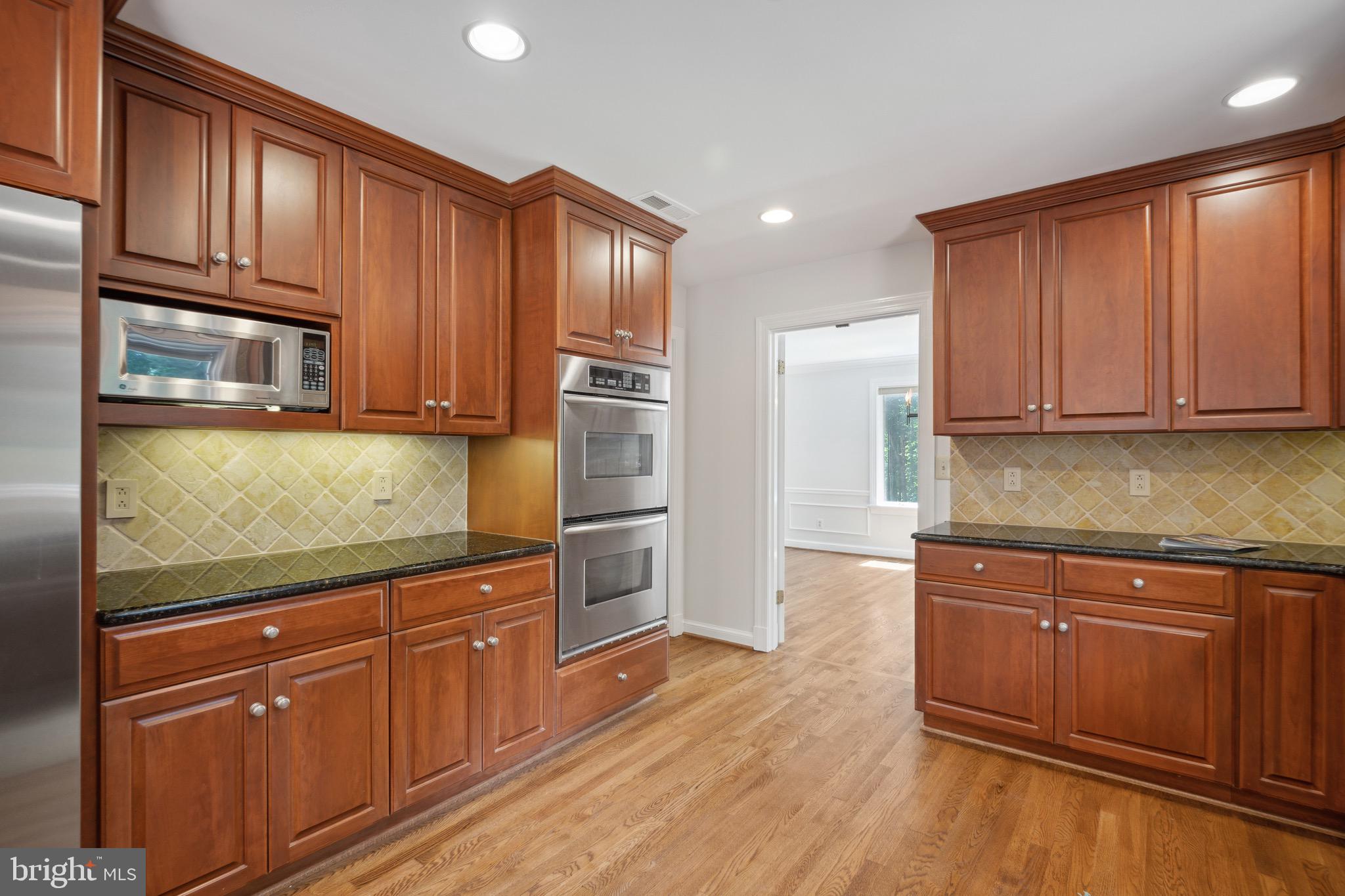 RIVERS EDGE - Residential