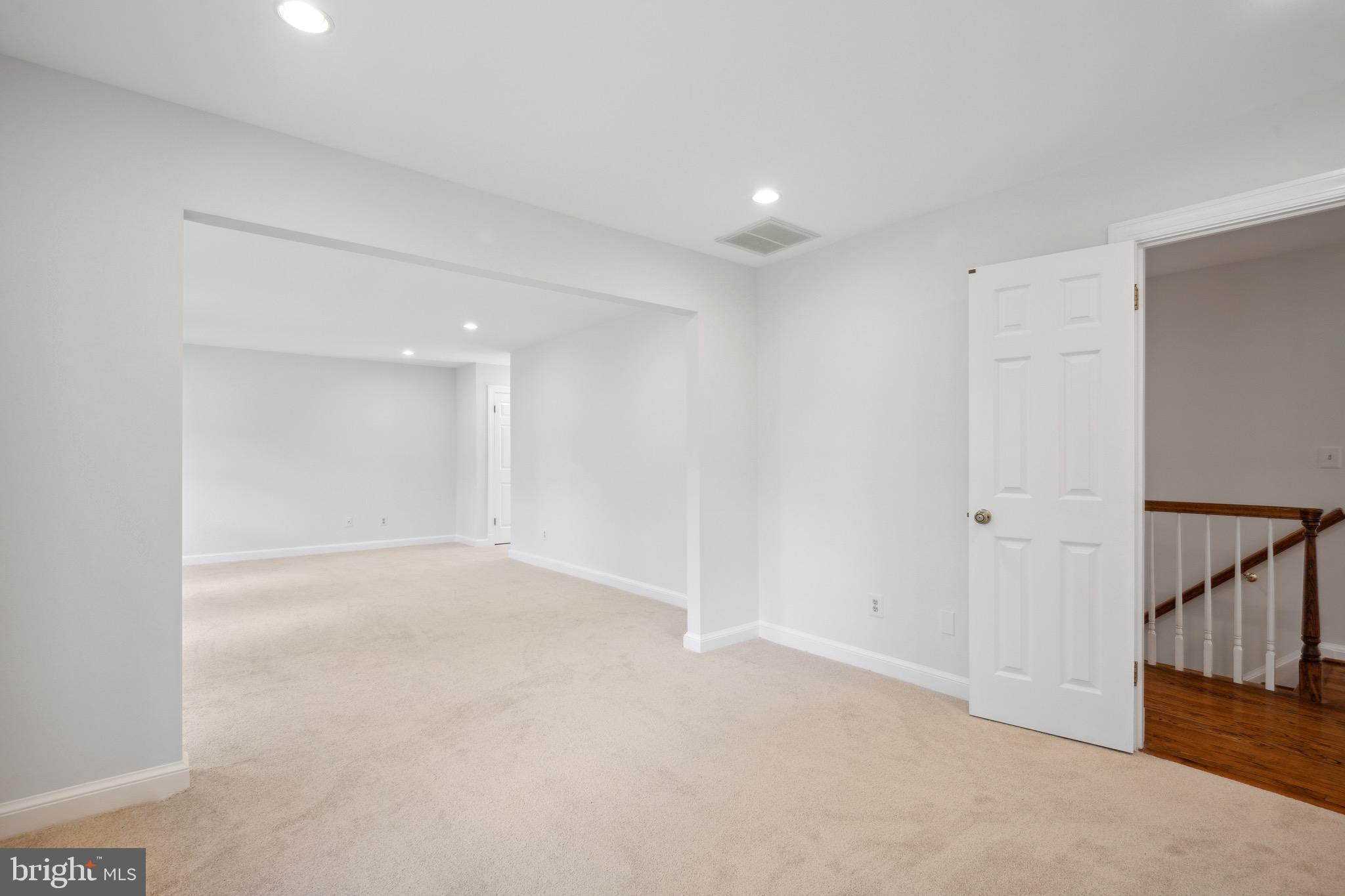 RIVERS EDGE - Residential