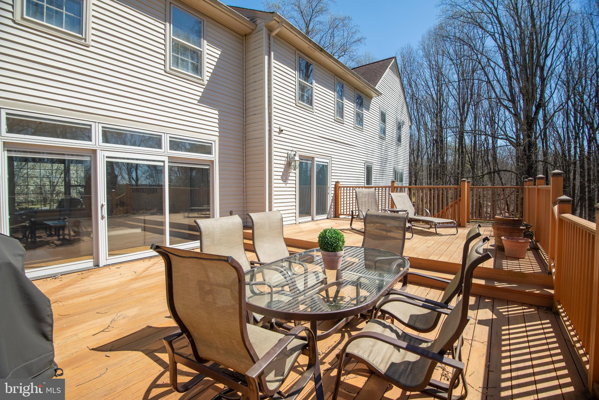 RIVERS EDGE - Residential