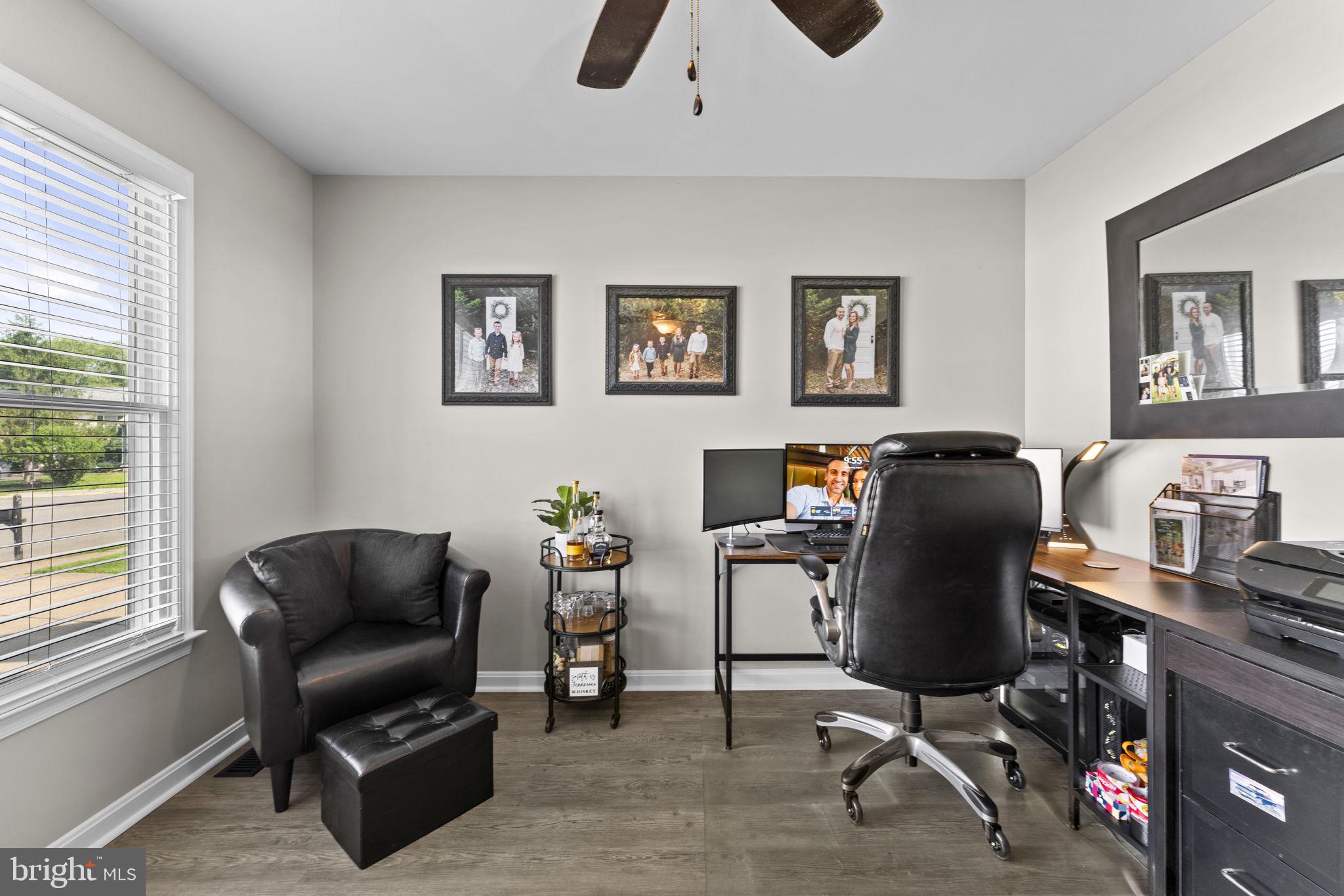 MEADFIELD - Residential