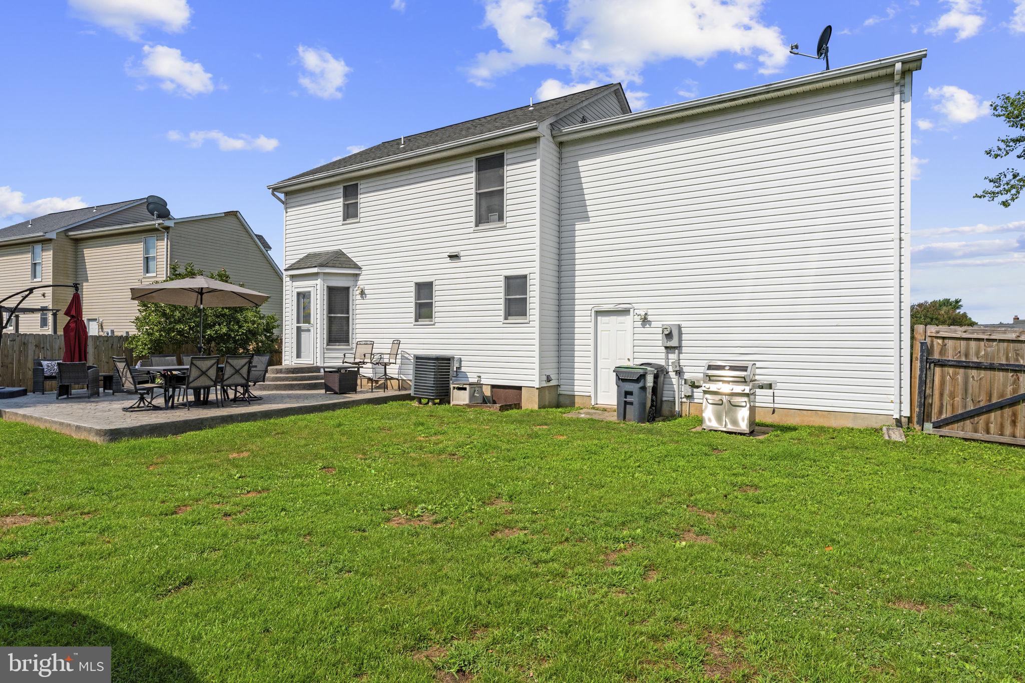 MEADFIELD - Residential