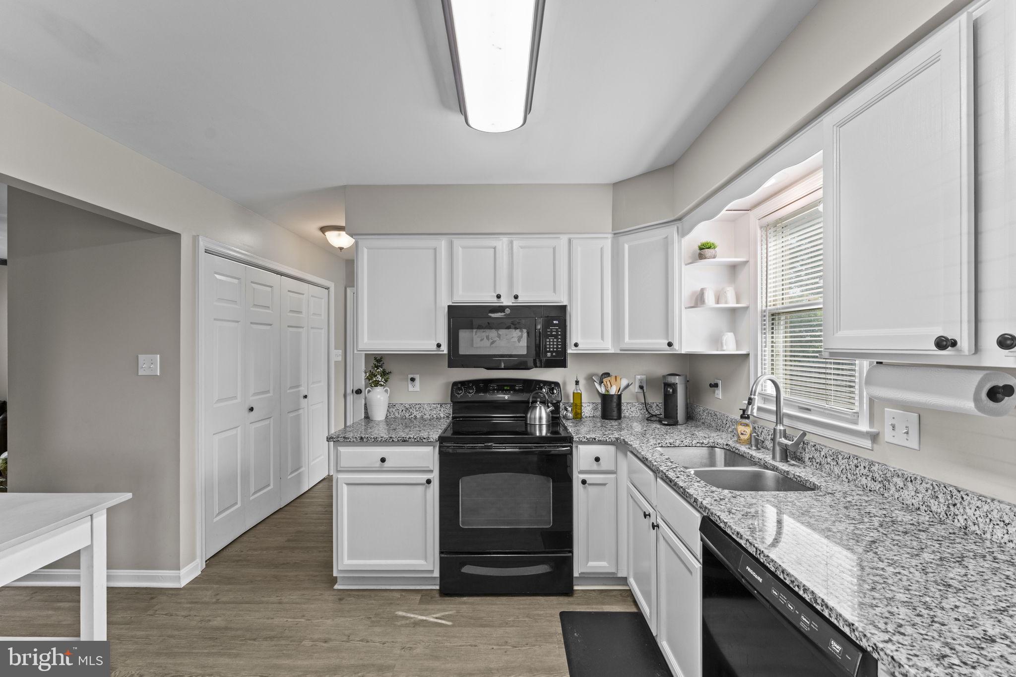 MEADFIELD - Residential