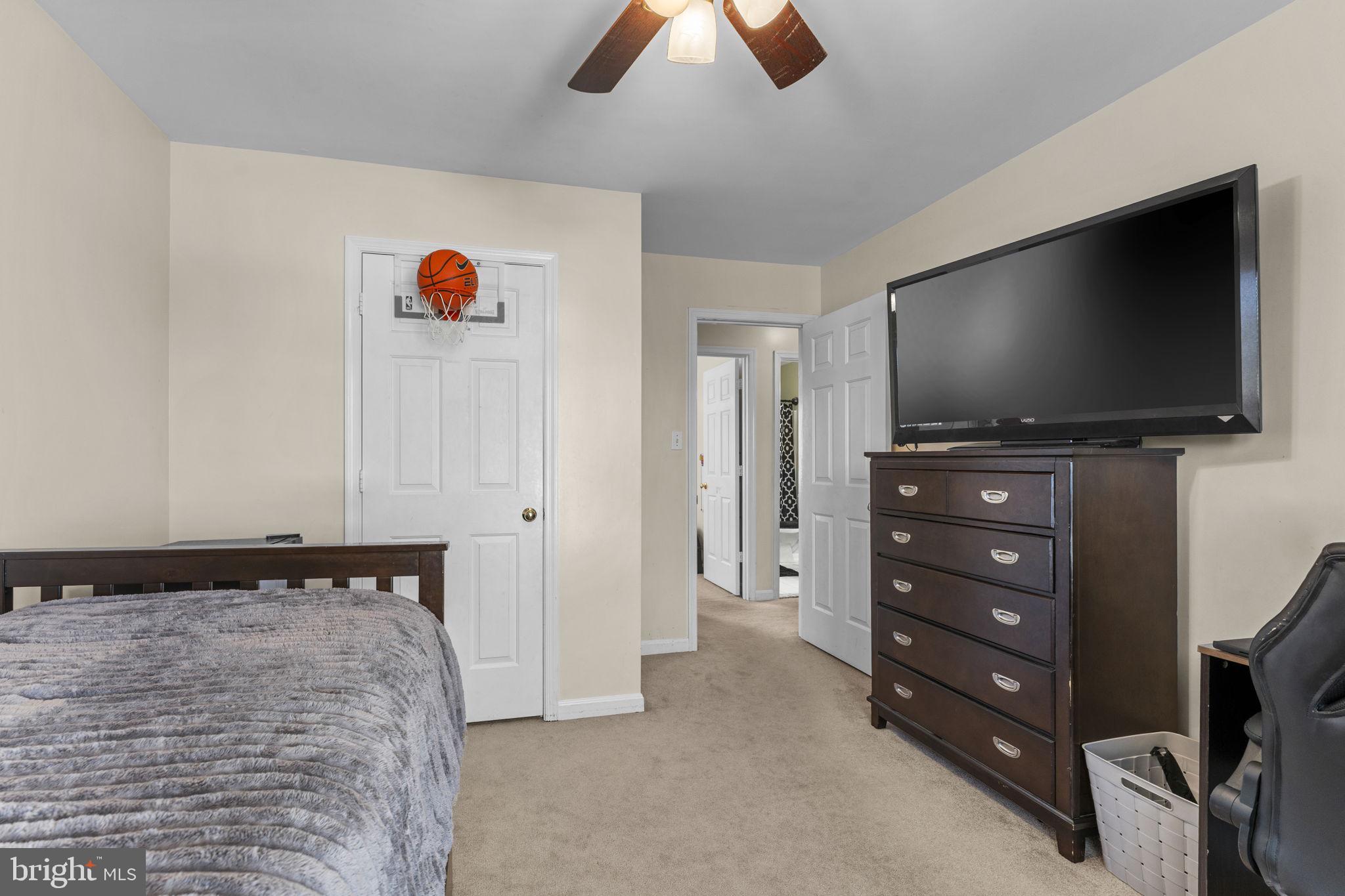 MEADFIELD - Residential