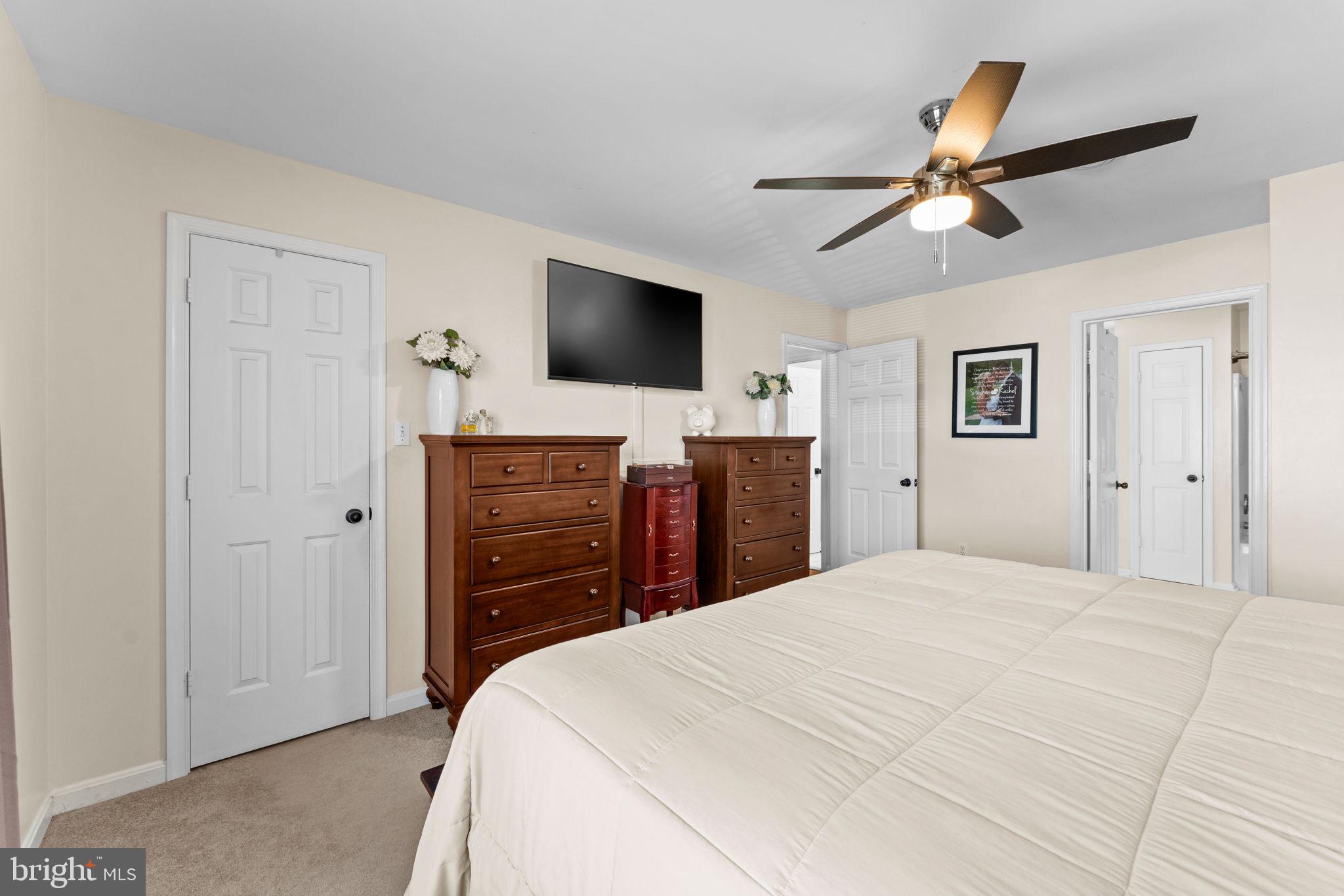 MEADFIELD - Residential