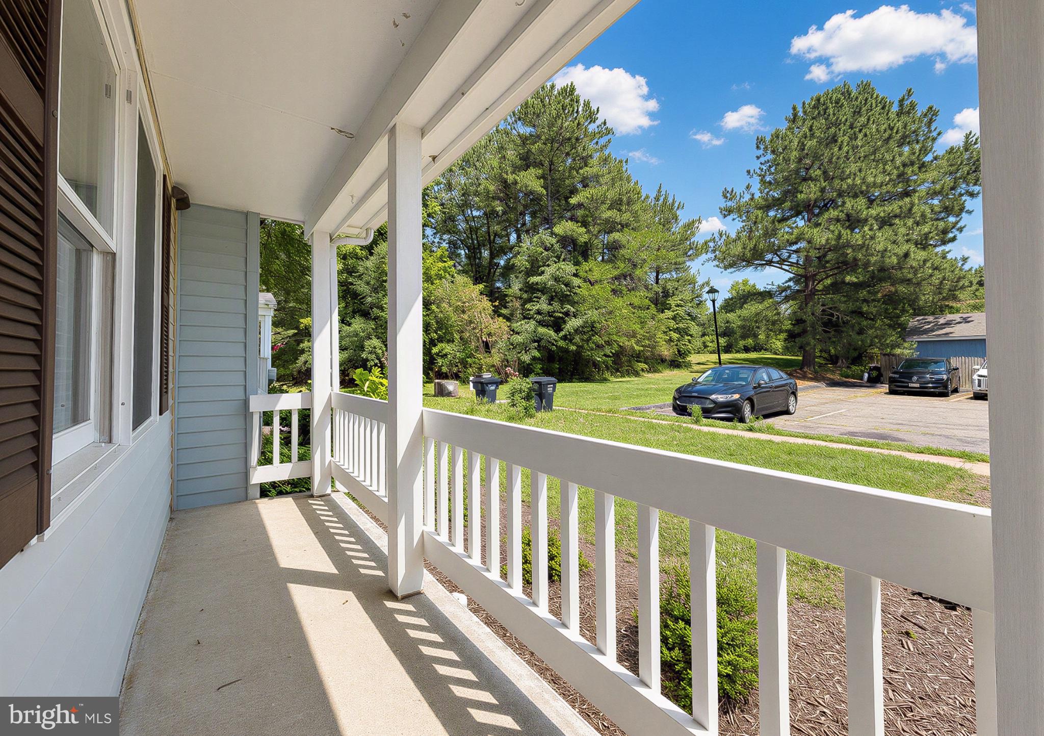 HUNTING QUARTERS - Residential