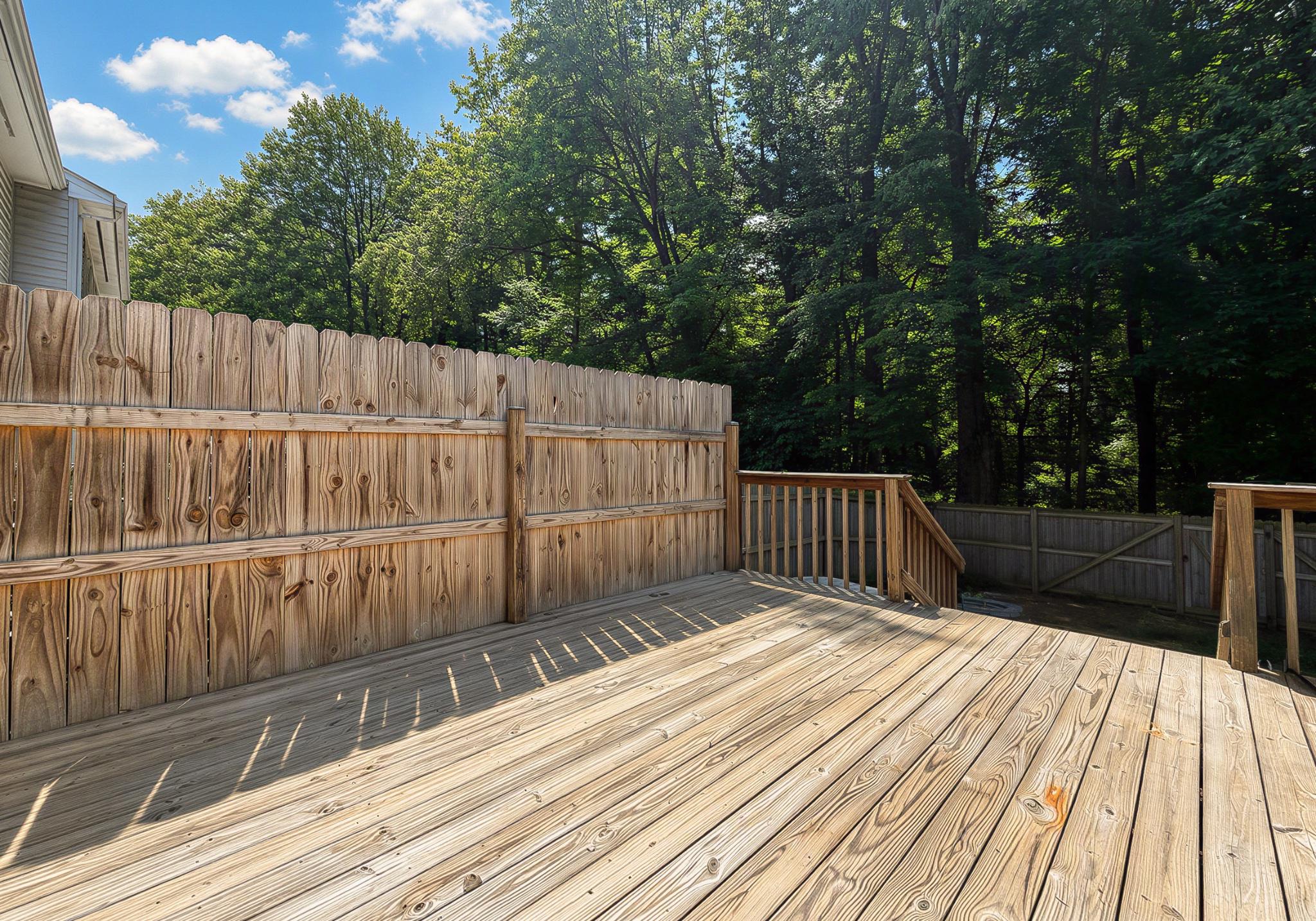 HUNTING QUARTERS - Residential