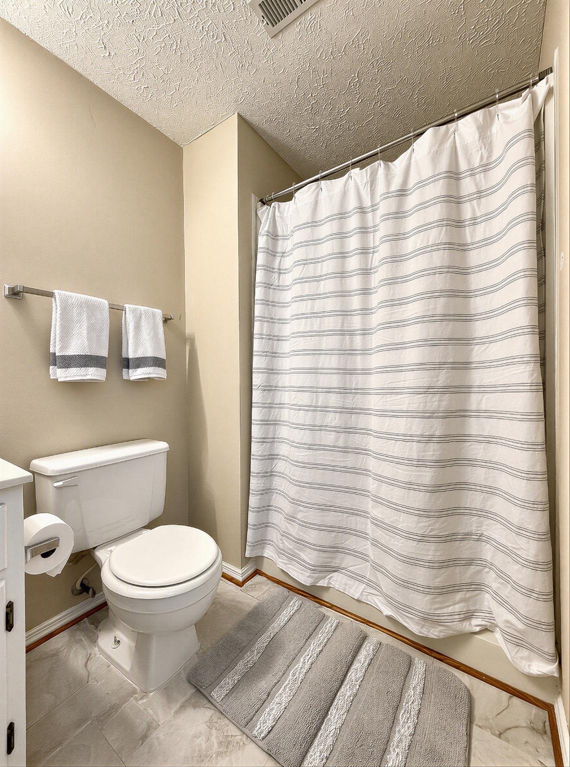 HUNTING QUARTERS - Residential