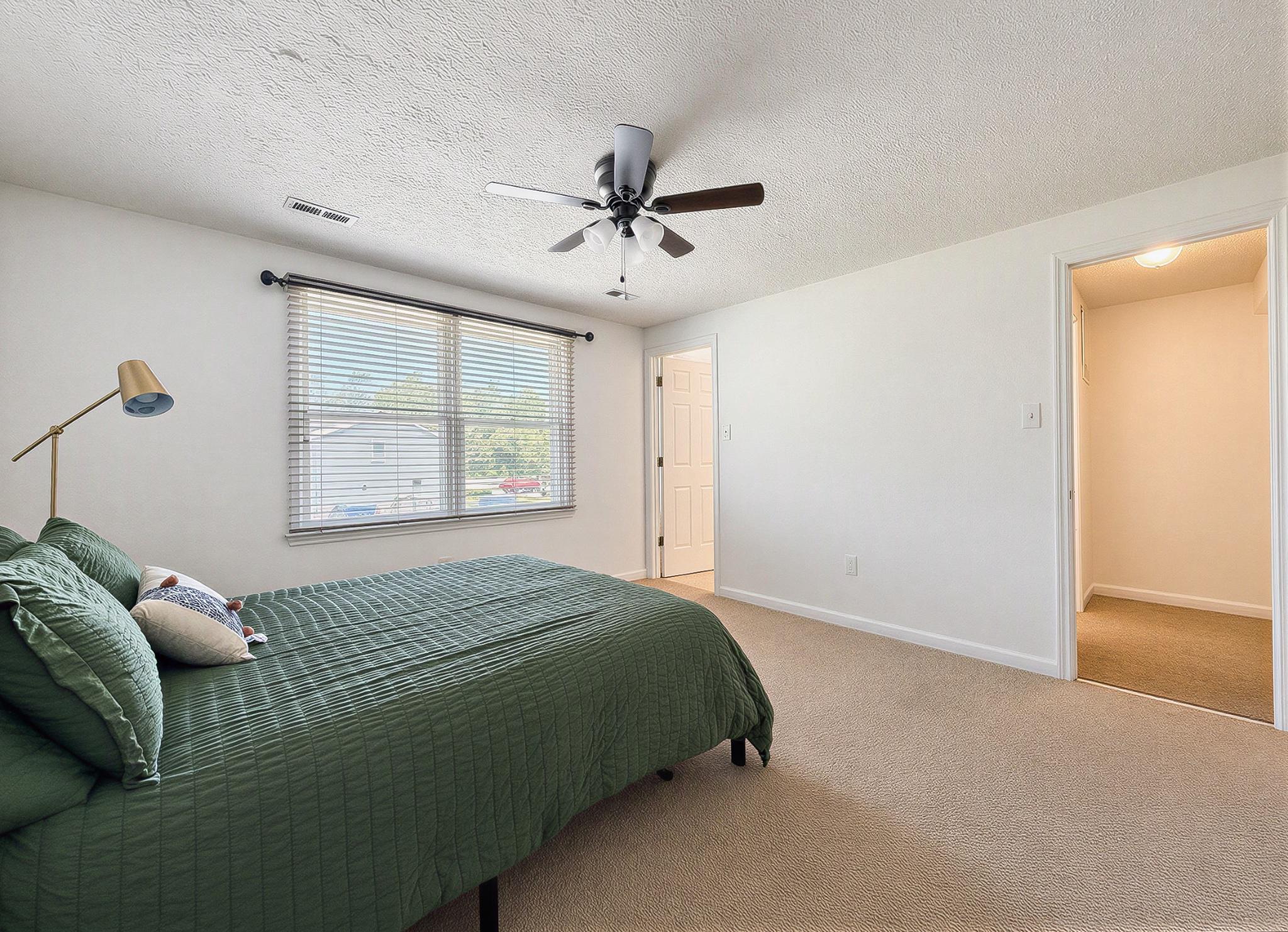 HUNTING QUARTERS - Residential