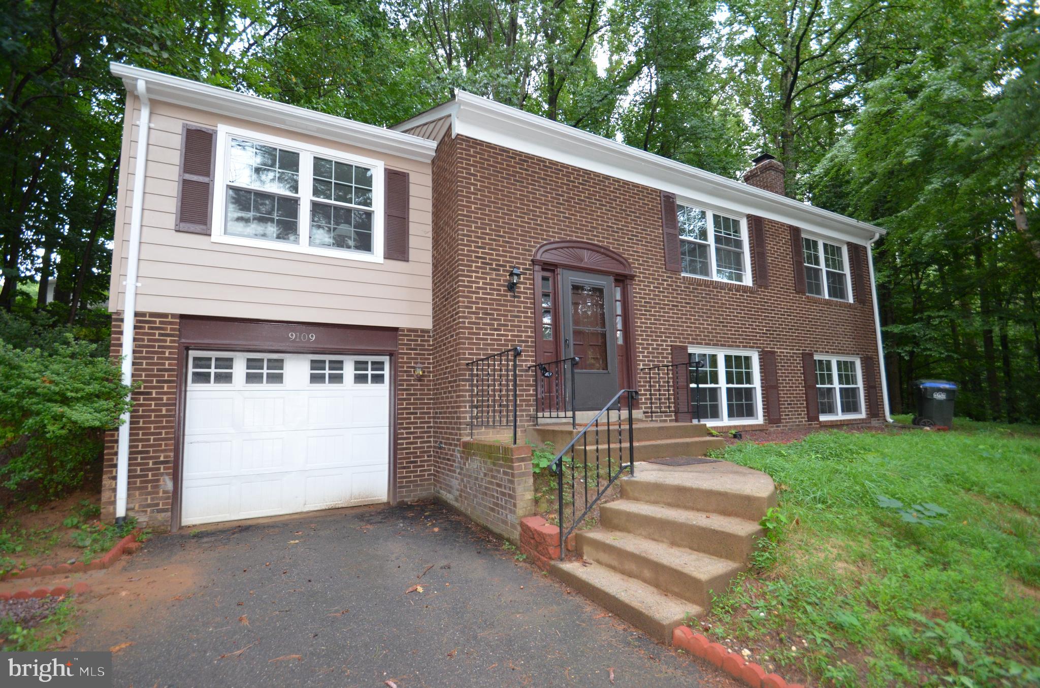 FULLY UPDATED IN 2021! 4br / 3ba SF home in Long Branch Community... Open concept Kitchen with
gourmet, stainless appliances & beautiful counters. Spacious dinning area and beautiful hardwood
floor. Contemporary-style baths with gorgeous tilework. Cozy rec room with wood-burning stove. Lower level bedroom and private bath plus Extra Den or Guest Room... All new windows, HVAC , roof, doors
and so much more....it's all bee done.....AVAIL 20 APRIL