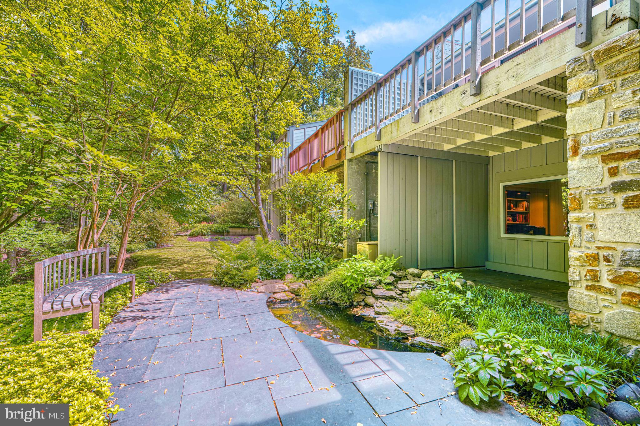ROCKLAND - Residential