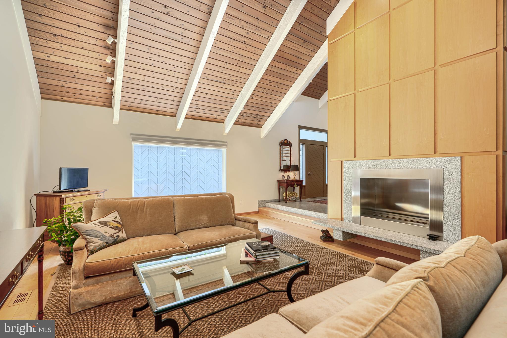 ROCKLAND - Residential