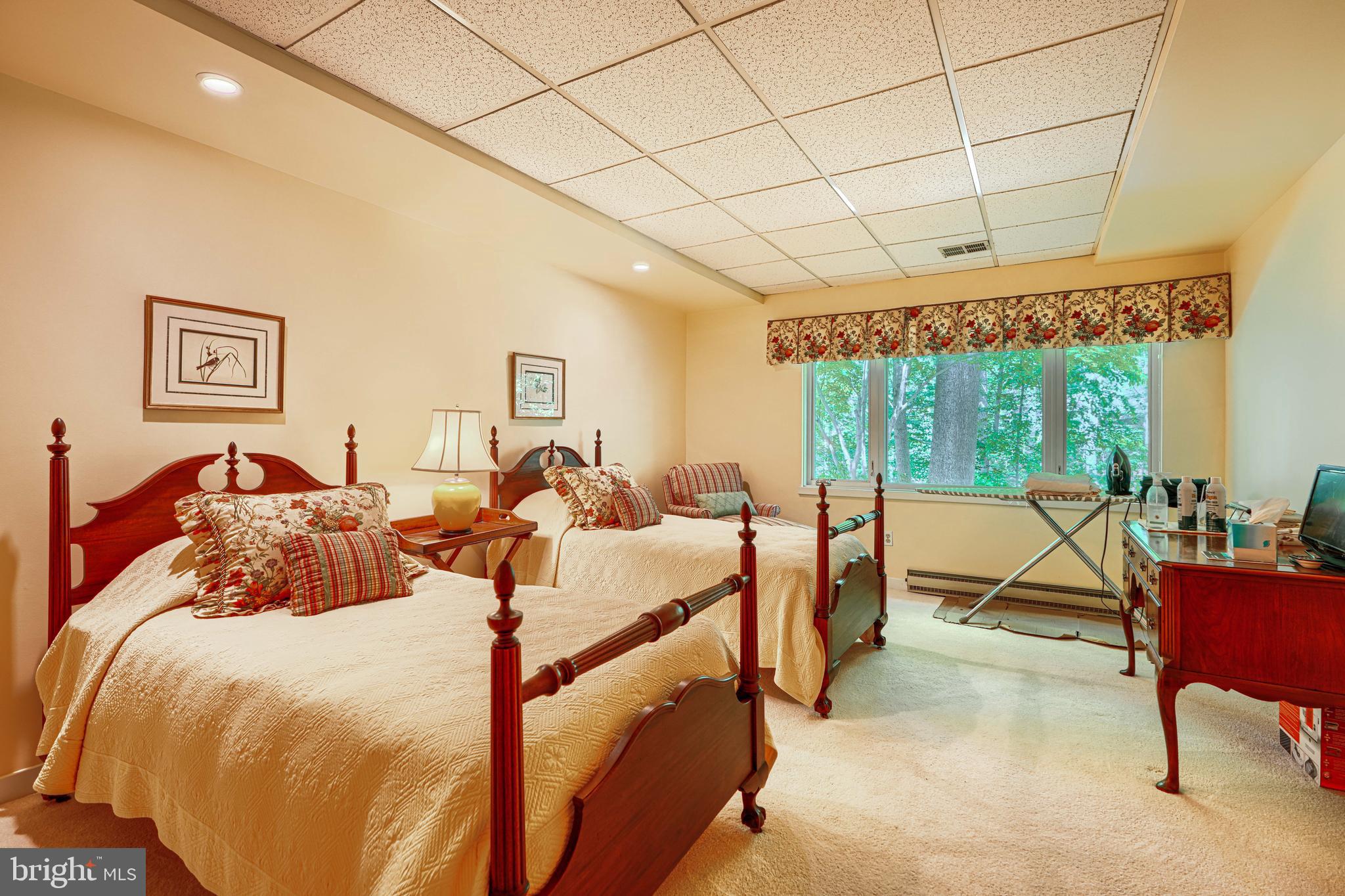 ROCKLAND - Residential