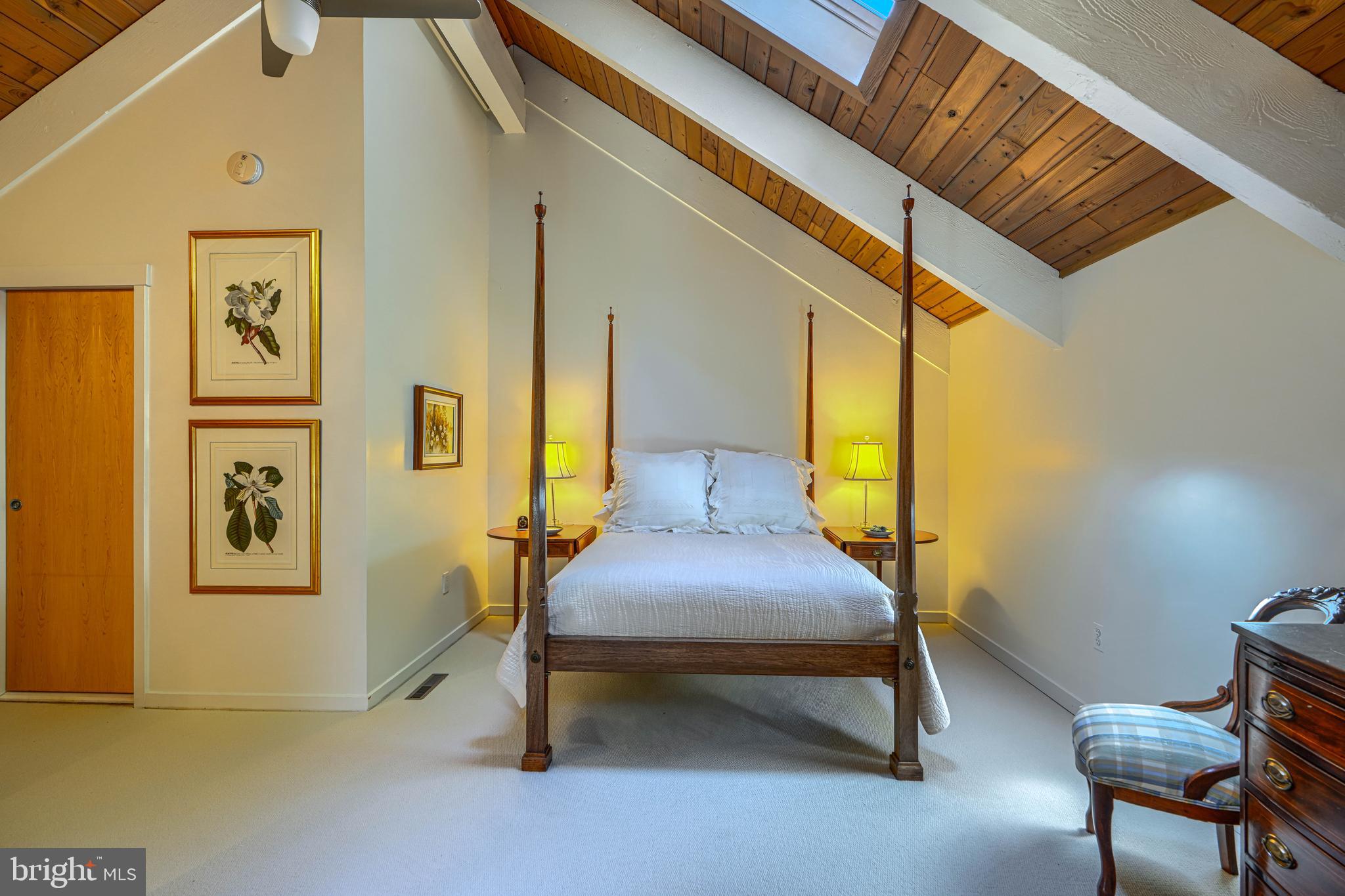 ROCKLAND - Residential