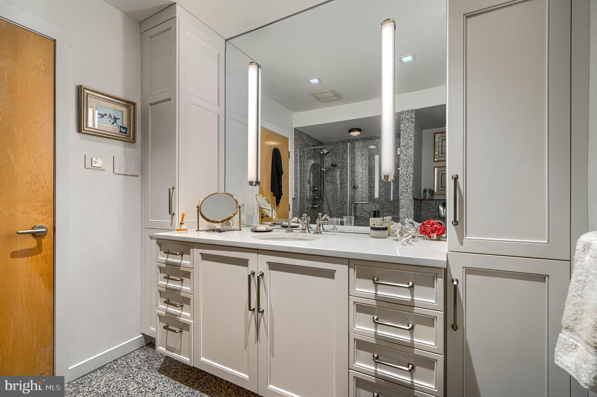 ROCKLAND - Residential