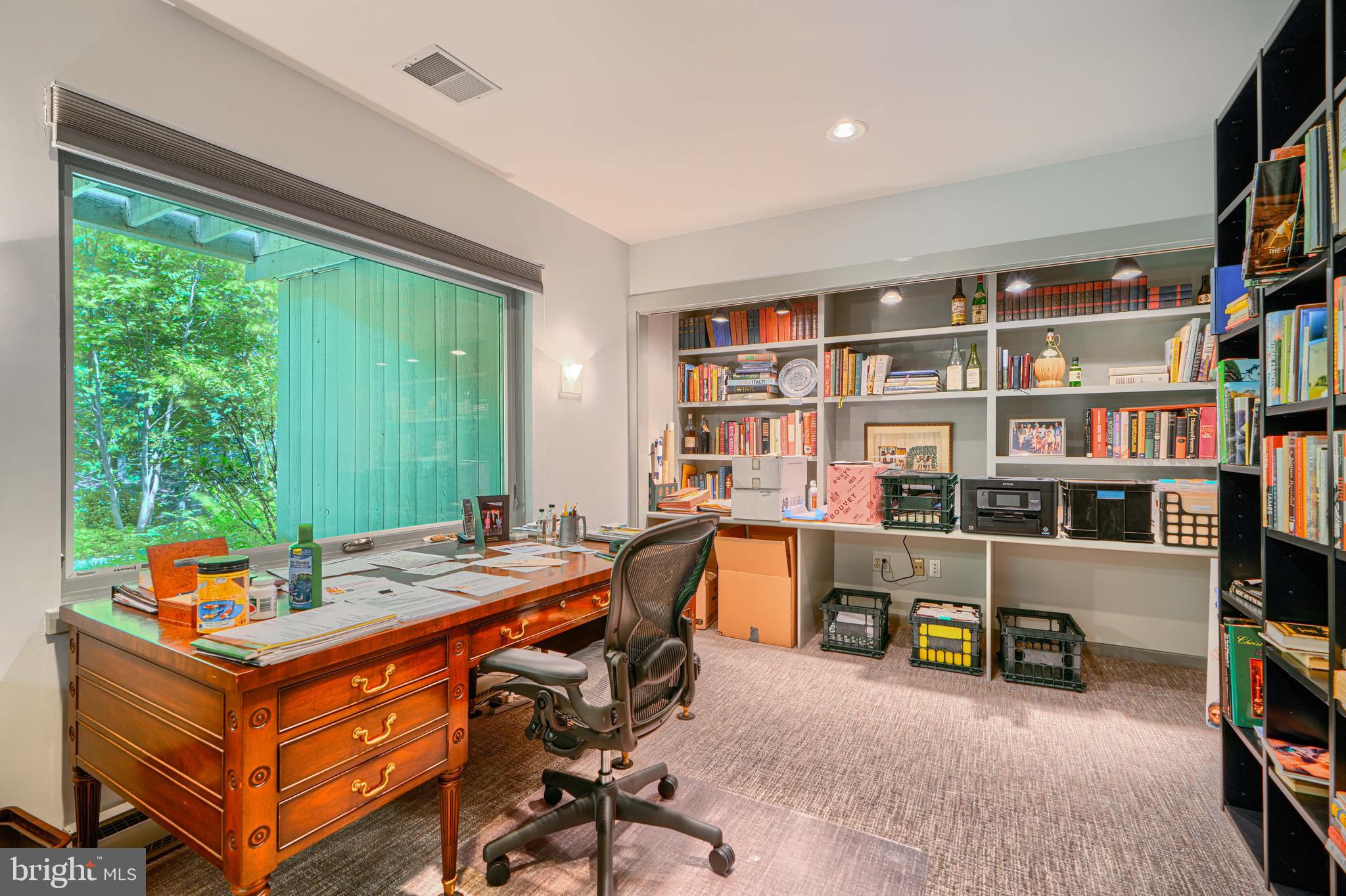 ROCKLAND - Residential