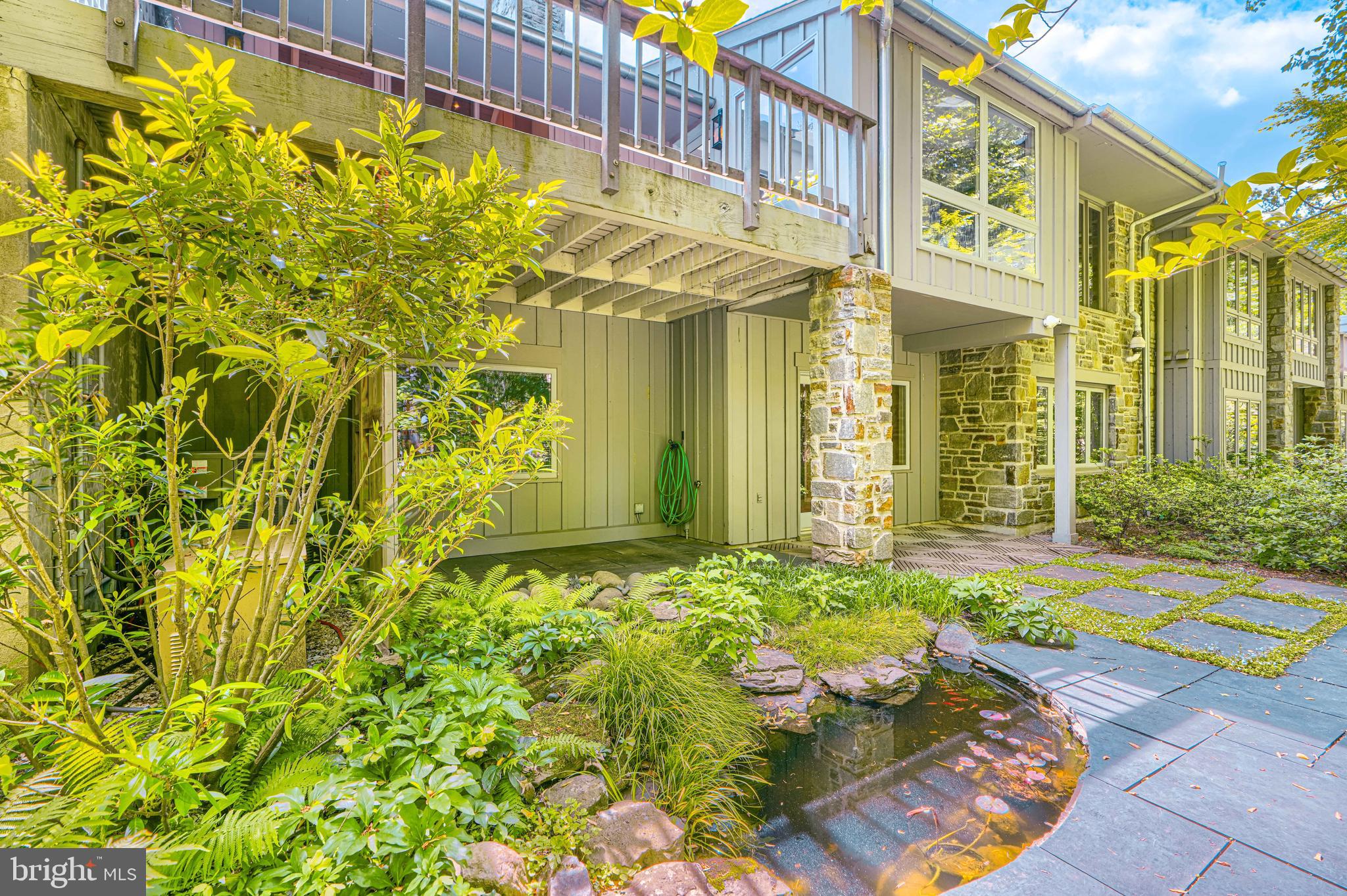 ROCKLAND - Residential