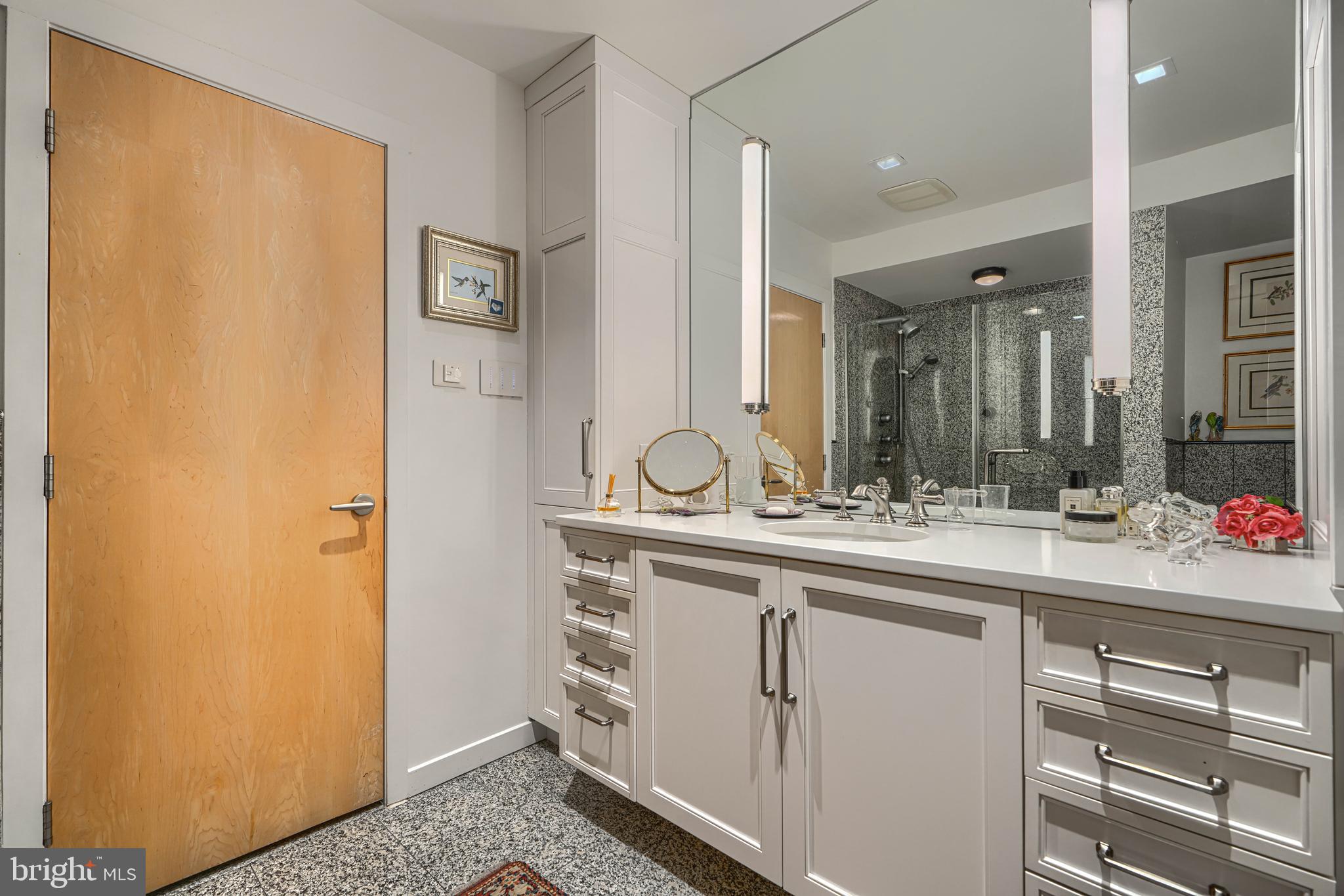 ROCKLAND - Residential