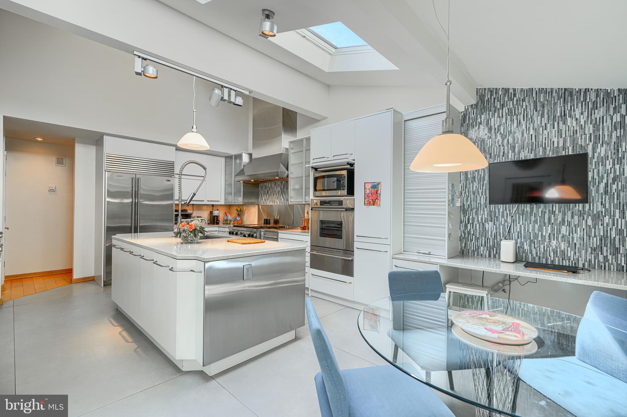 ROCKLAND - Residential
