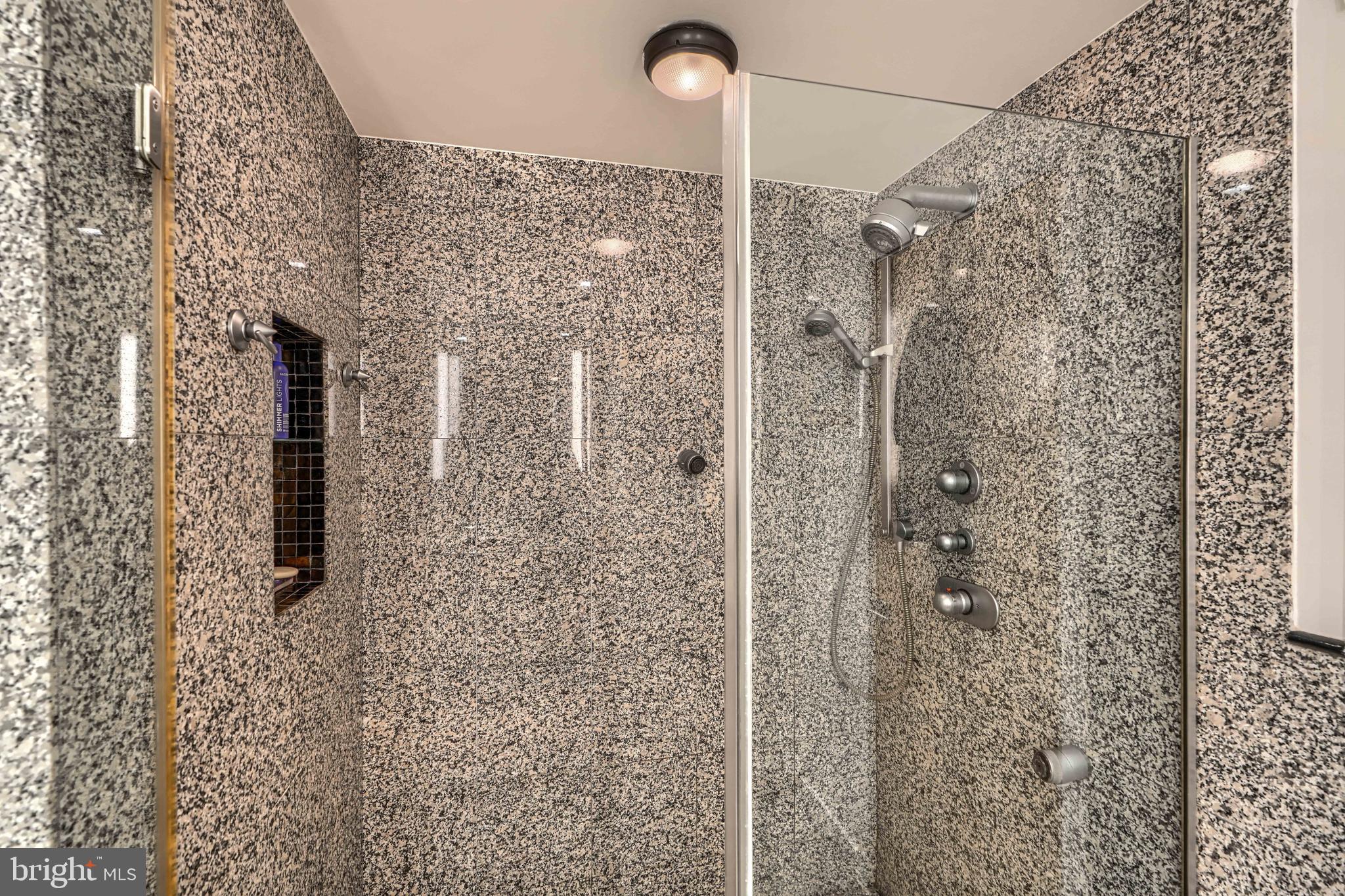 ROCKLAND - Residential