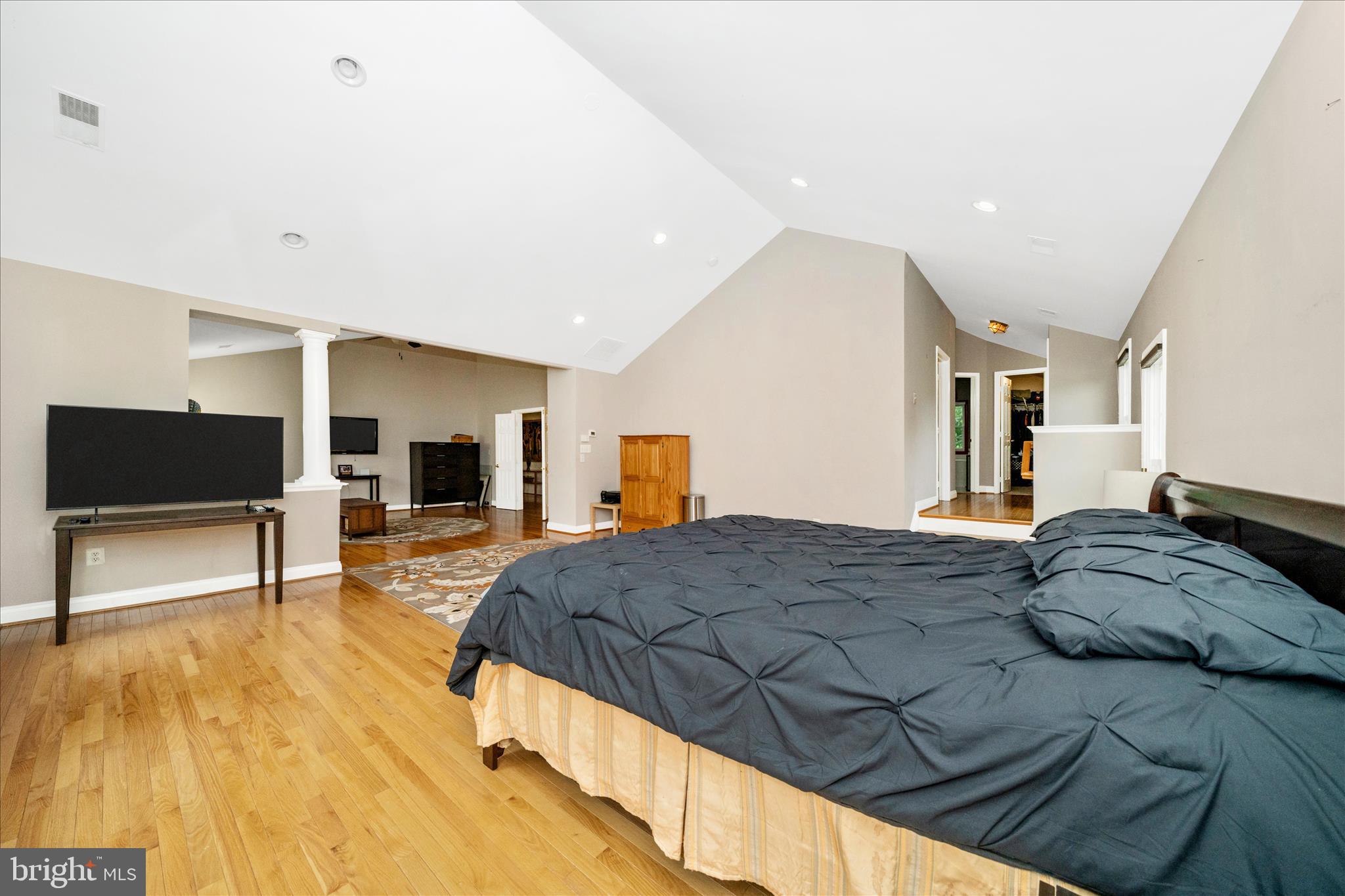 SHERWOOD FOREST - Residential