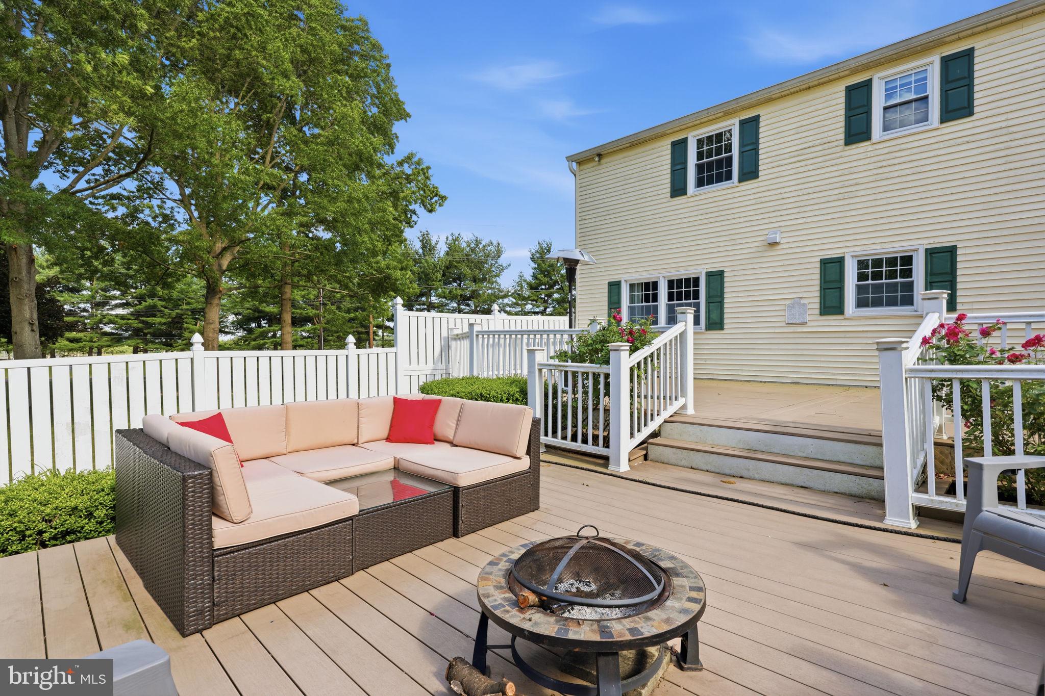 PEBBLE RIDGE FARMS - Residential