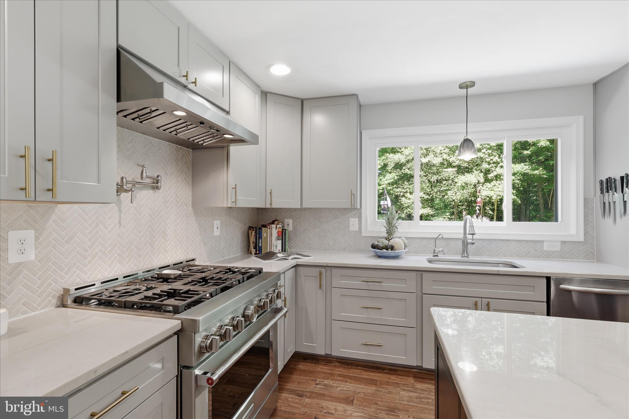 NOBLE ESTATES - Residential
