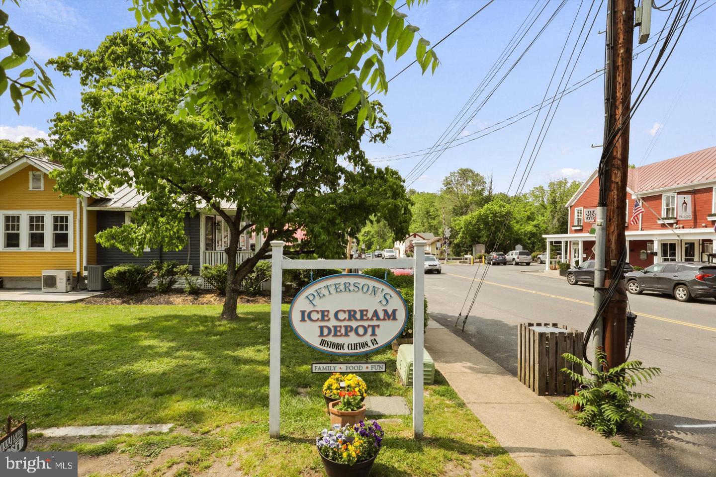 NOBLE ESTATES - Residential