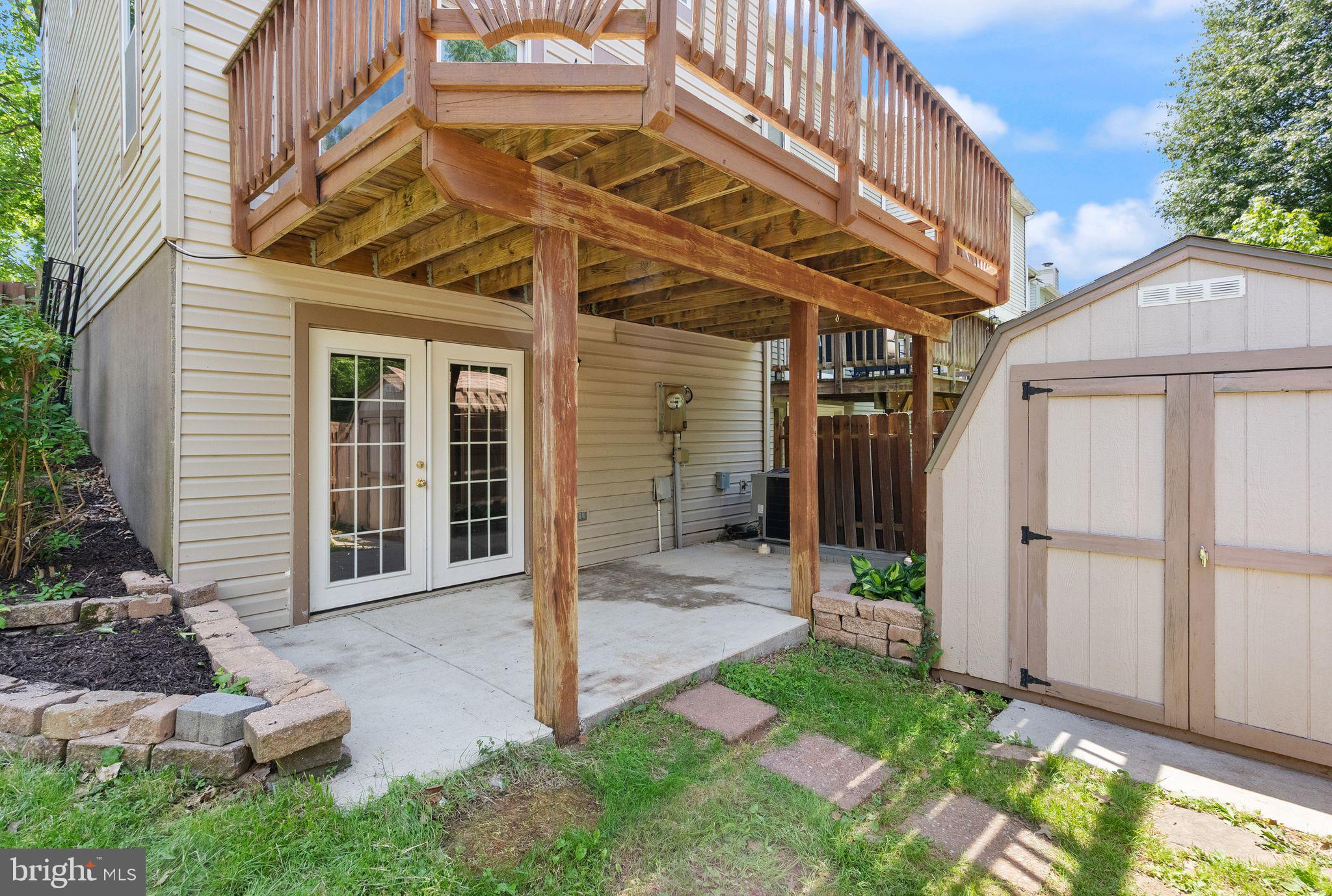 HILLSIDE TOWNES - Residential