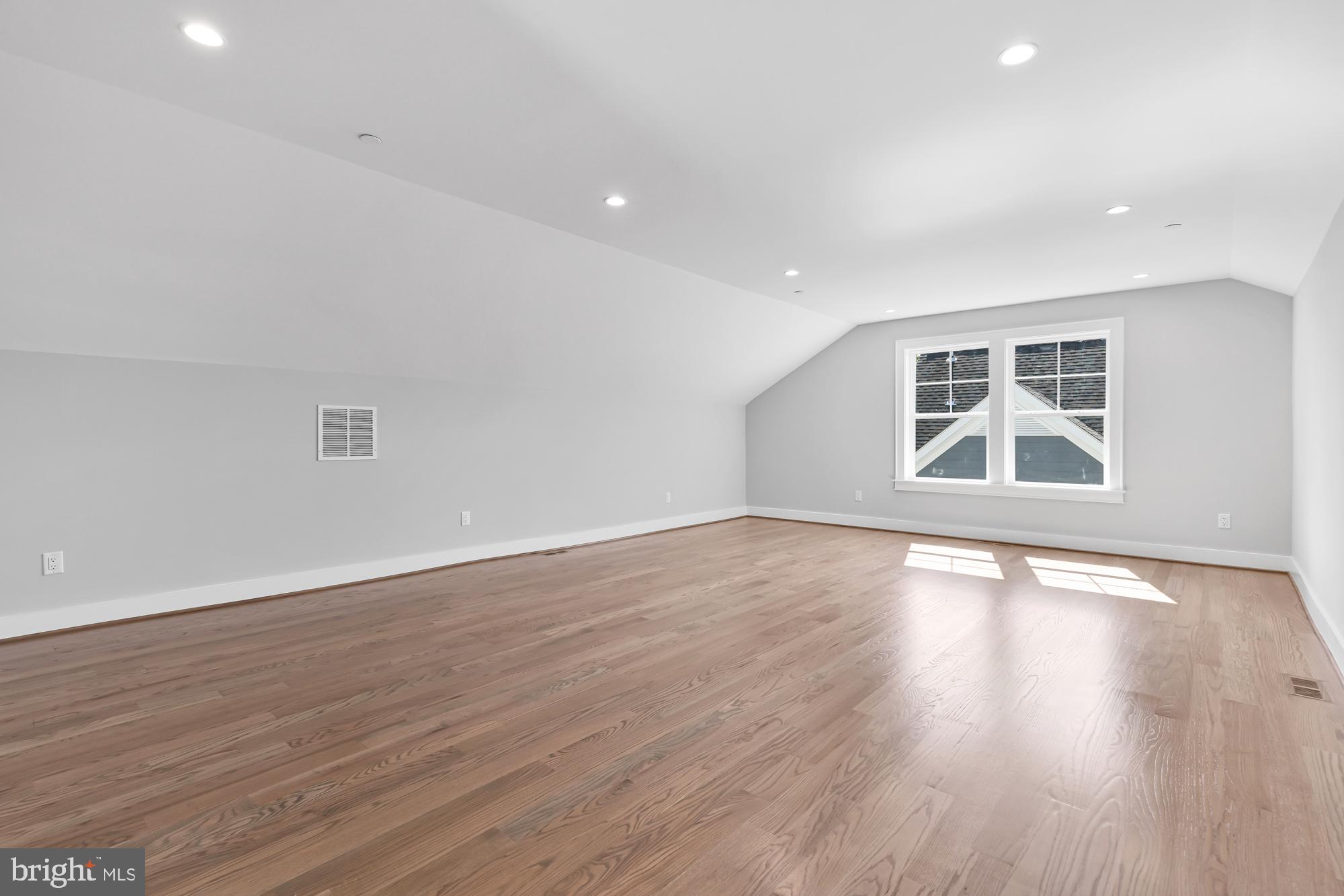 GLENBROOK VILLAGE - Residential
